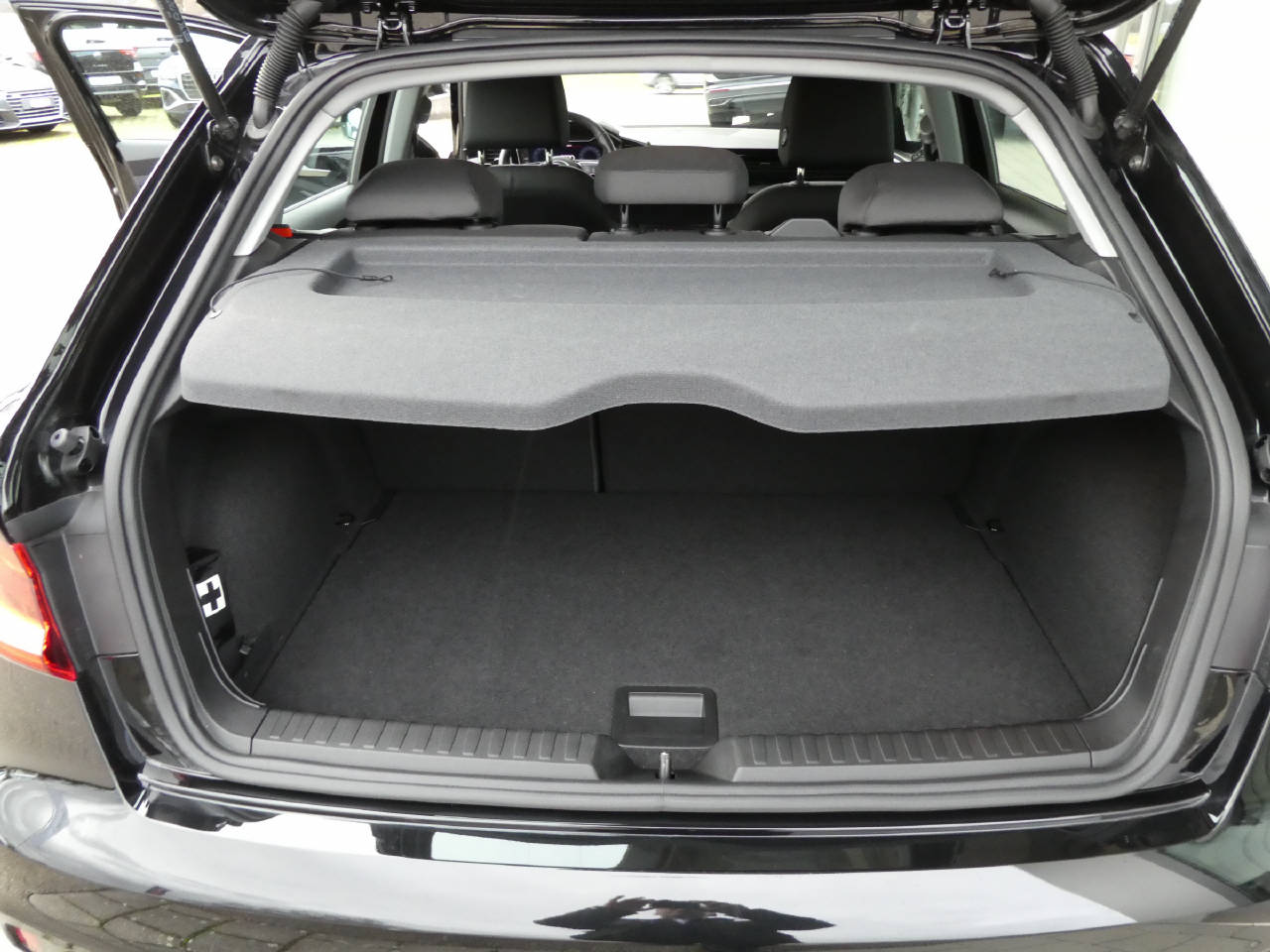AUDI A1 Sportback 1.0 30 TFSI Advanced Attraction S-Tronic-image-9