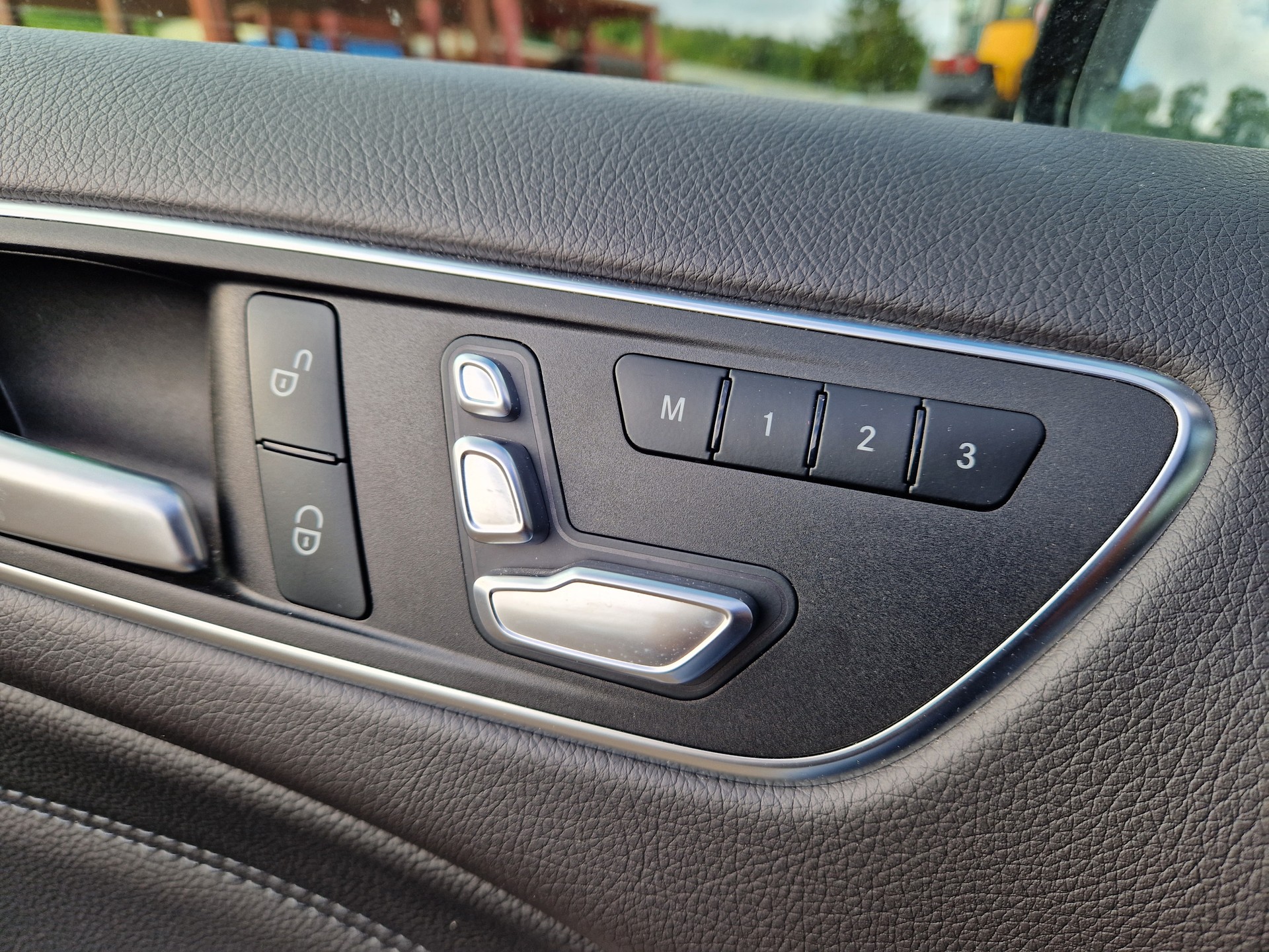 MERCEDES-BENZ B 220 Style 4Matic 7G-DCT-image-6