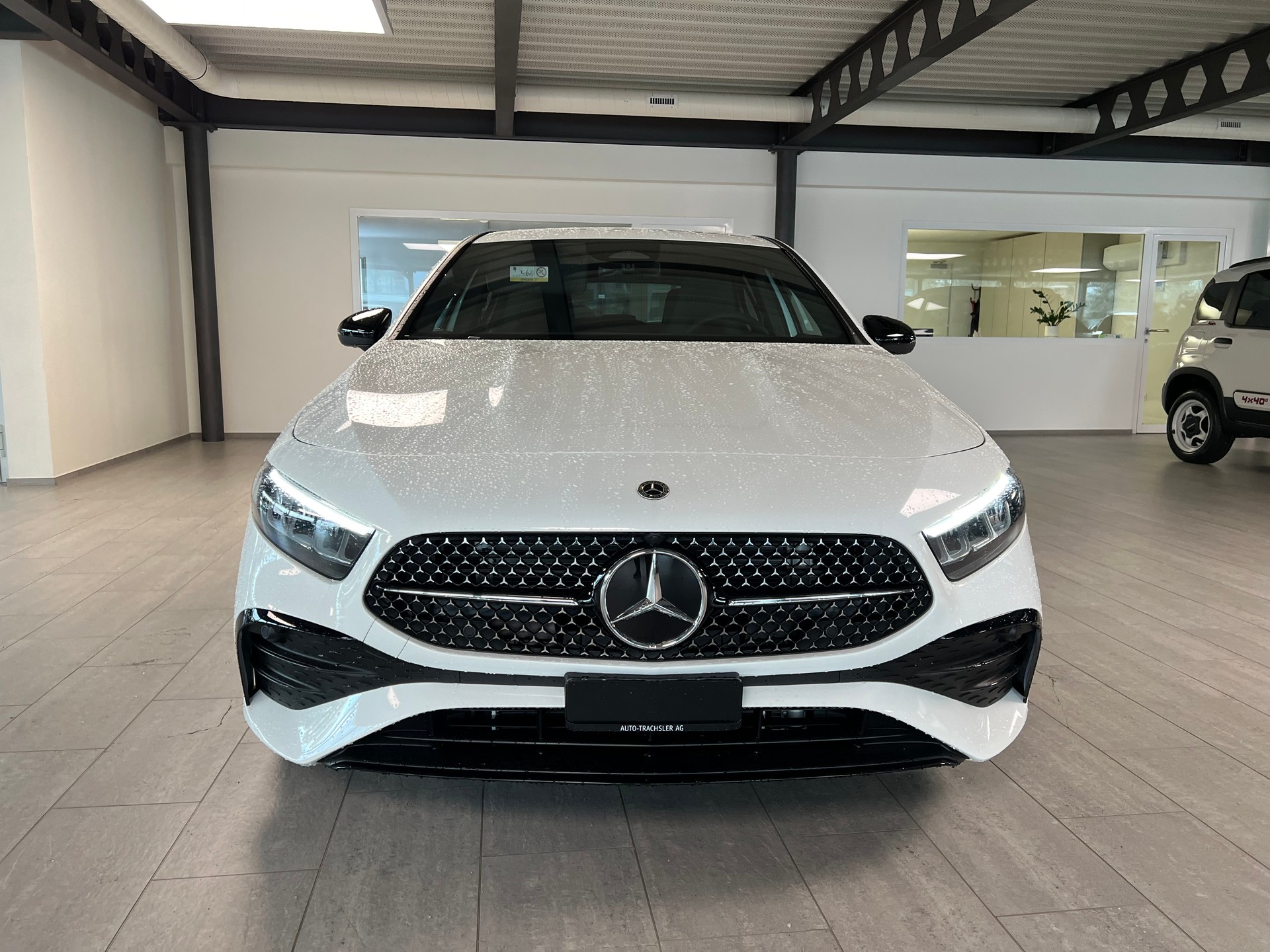 MERCEDES-BENZ A 180 7G-DCT-image-3