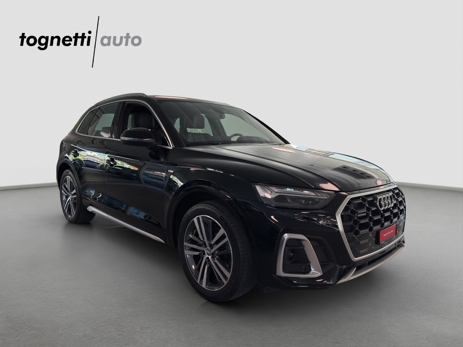 AUDI Q5 40 TDI quattro S-tronic-image-1