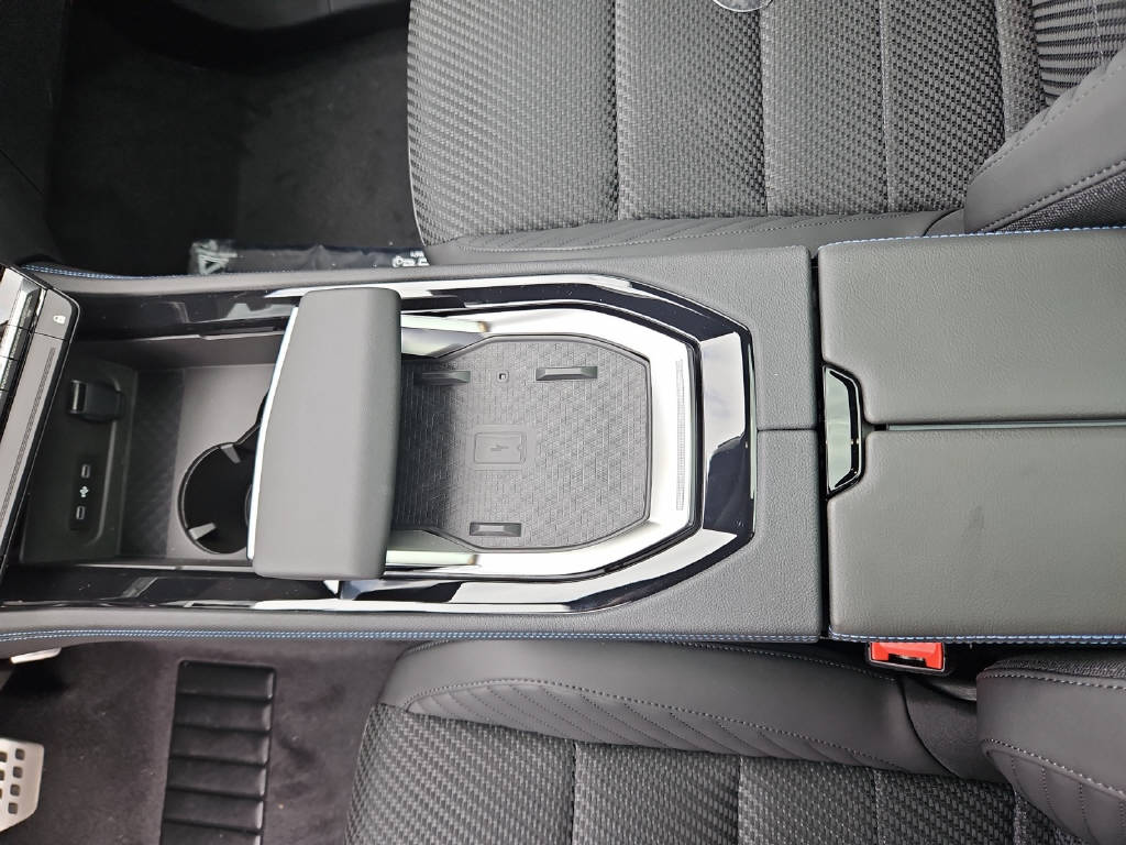 RENAULT Austral 1.2 E-Tech esprit Alpine 200PS-image-8