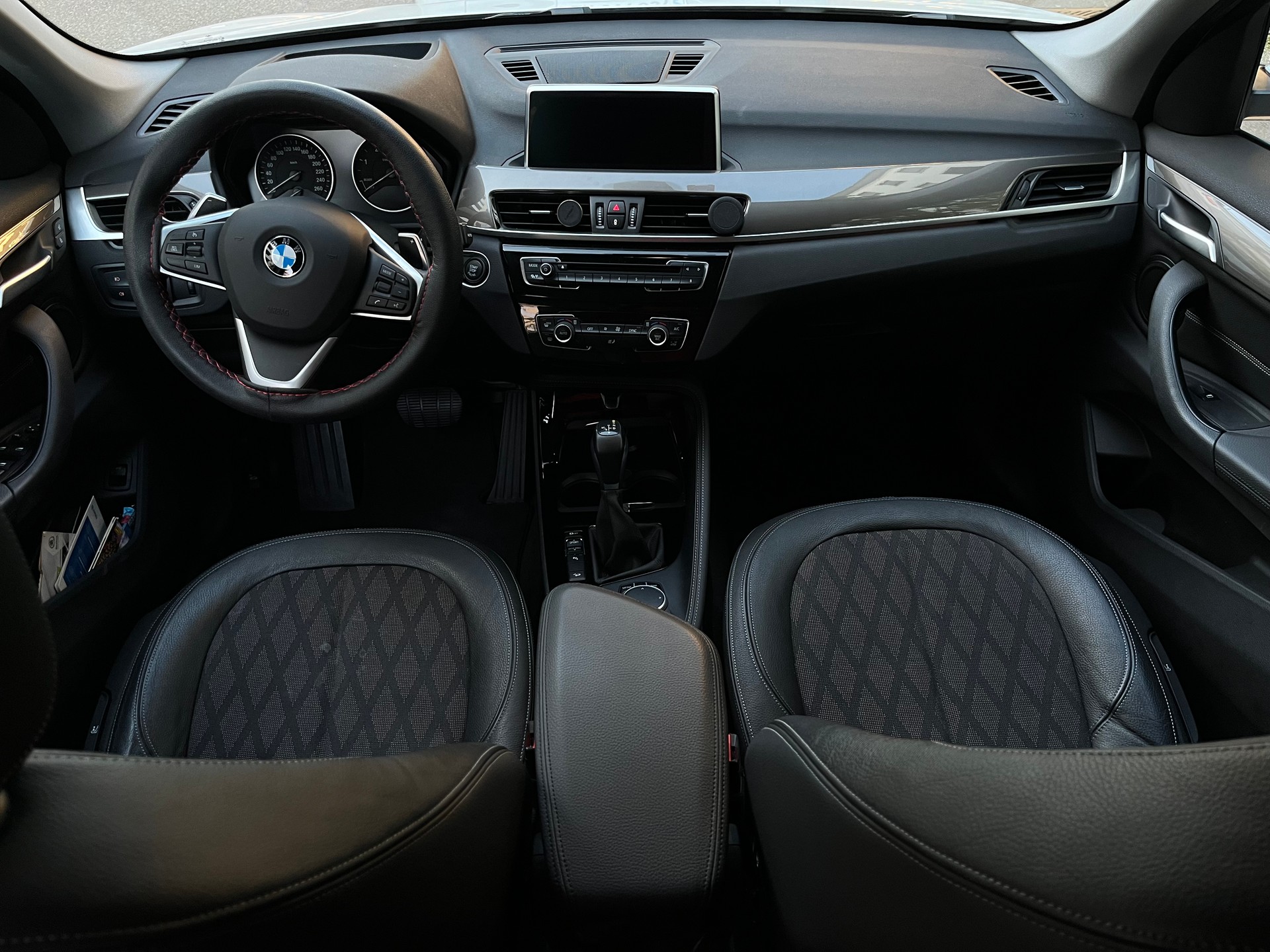 BMW X1 xDrive 20d xLine Steptronic-image-4