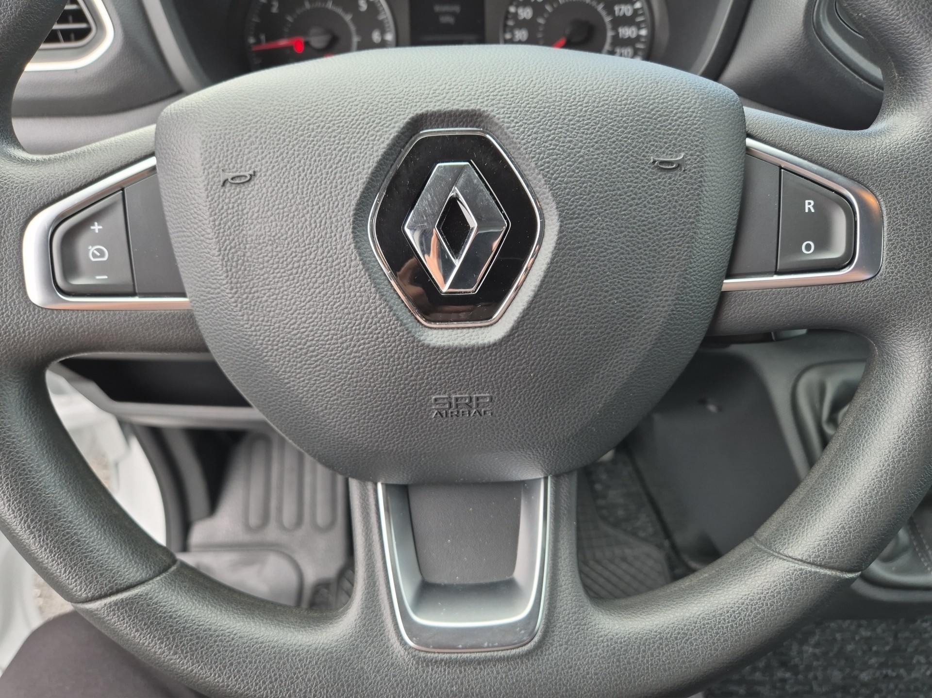 RENAULT Master T35 ENERGY dCi180 L3-image-12