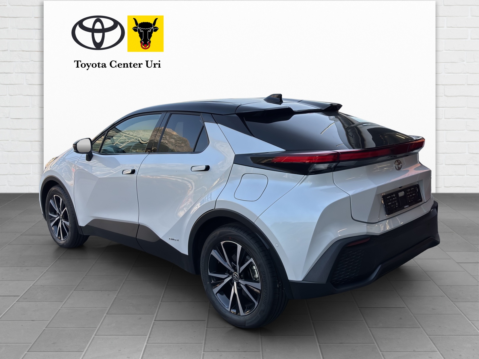 TOYOTA C-HR 2.0 HSD CVT Trend 4WD-showroom-element-2