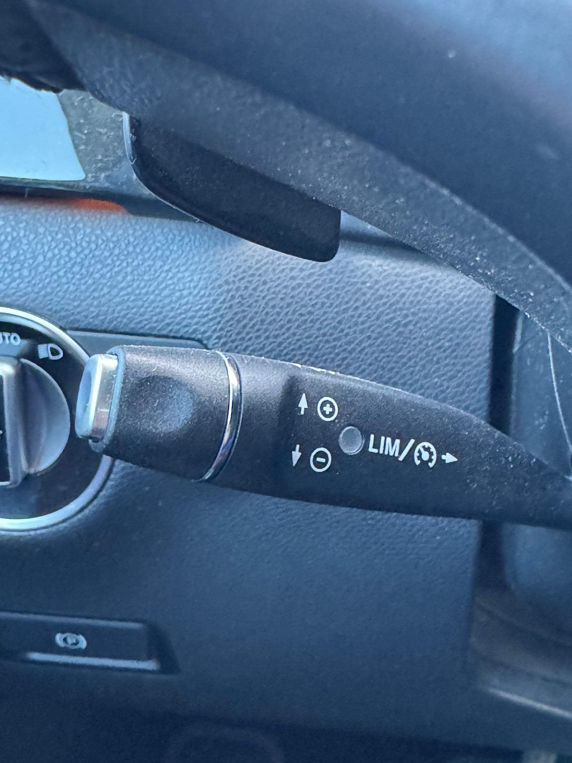 MERCEDES-BENZ B 250 Urban 4Matic 7G-DCT-image-11