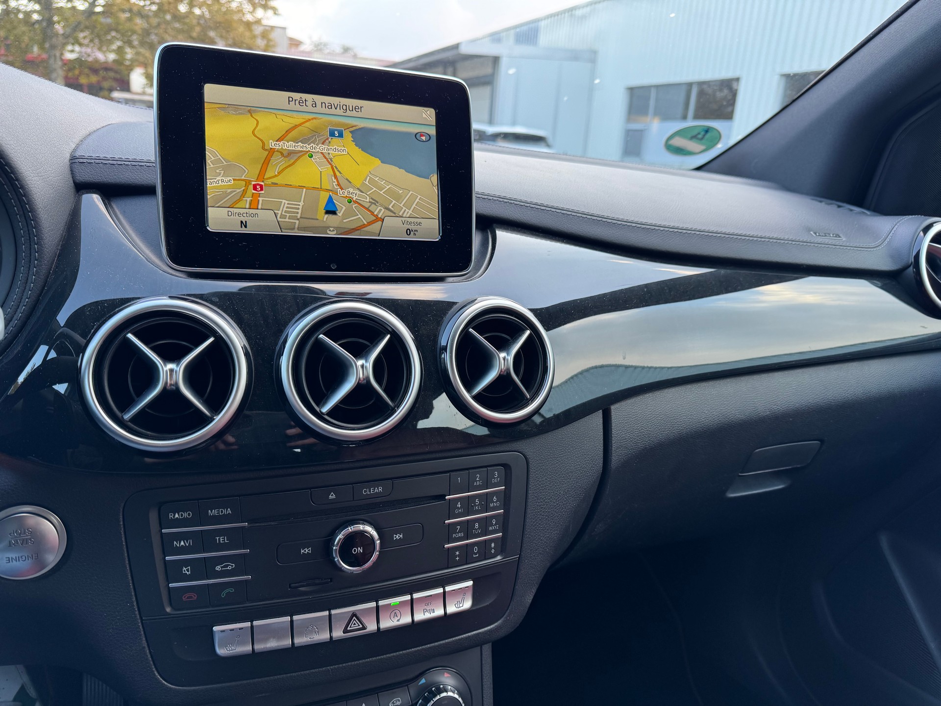 MERCEDES-BENZ B 250 Urban 4Matic 7G-DCT-image-9