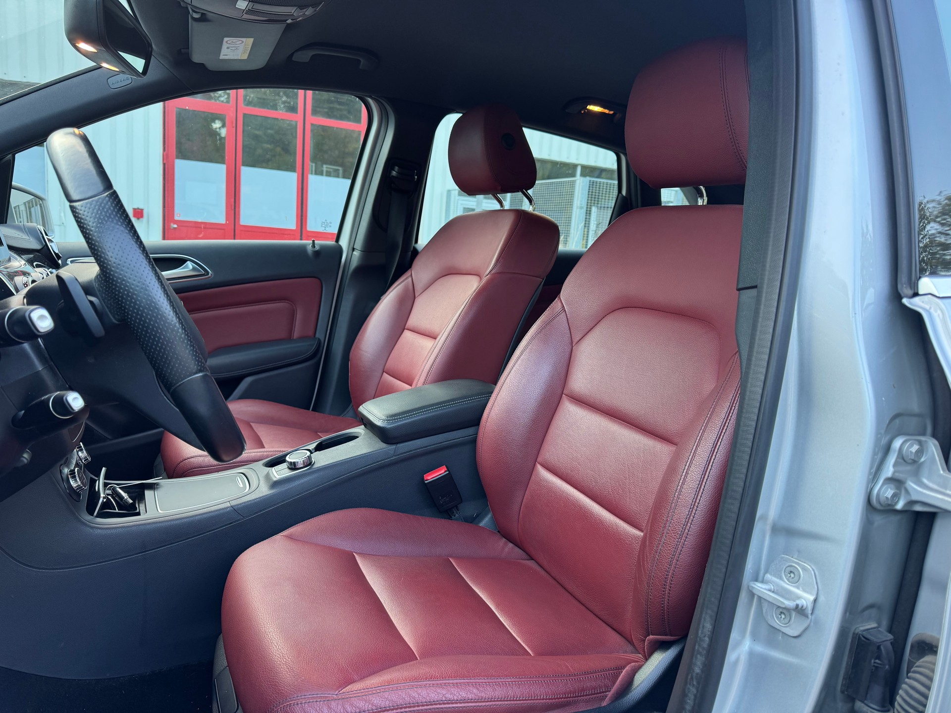 MERCEDES-BENZ B 250 Urban 4Matic 7G-DCT-image-6