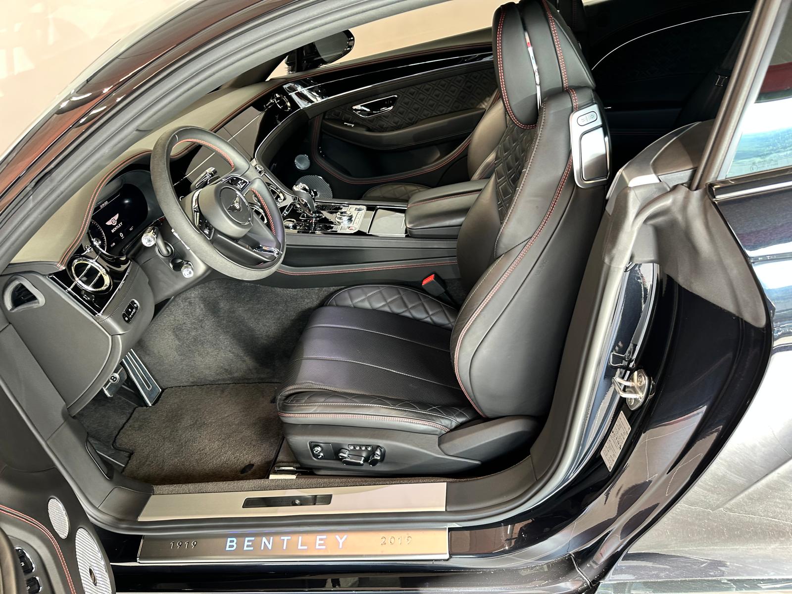 BENTLEY Continental GT 6.0 W12-image-6