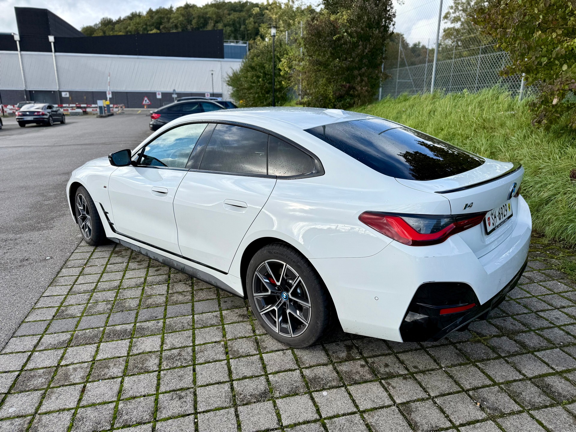 BMW i4 M50-image-3