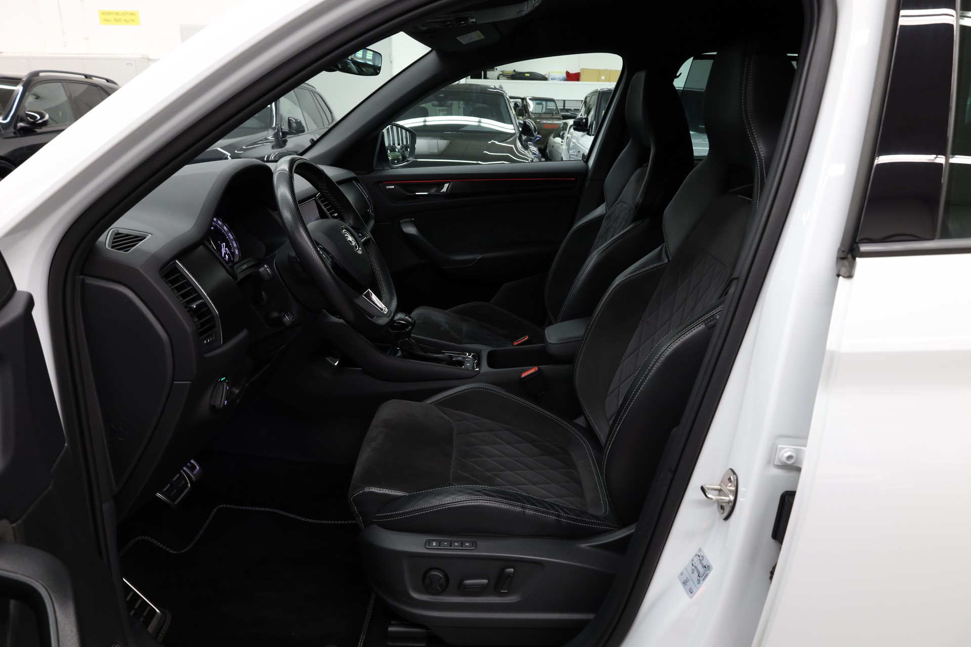 SKODA Kodiaq 2.0 TSI Sportline DSG-image-15