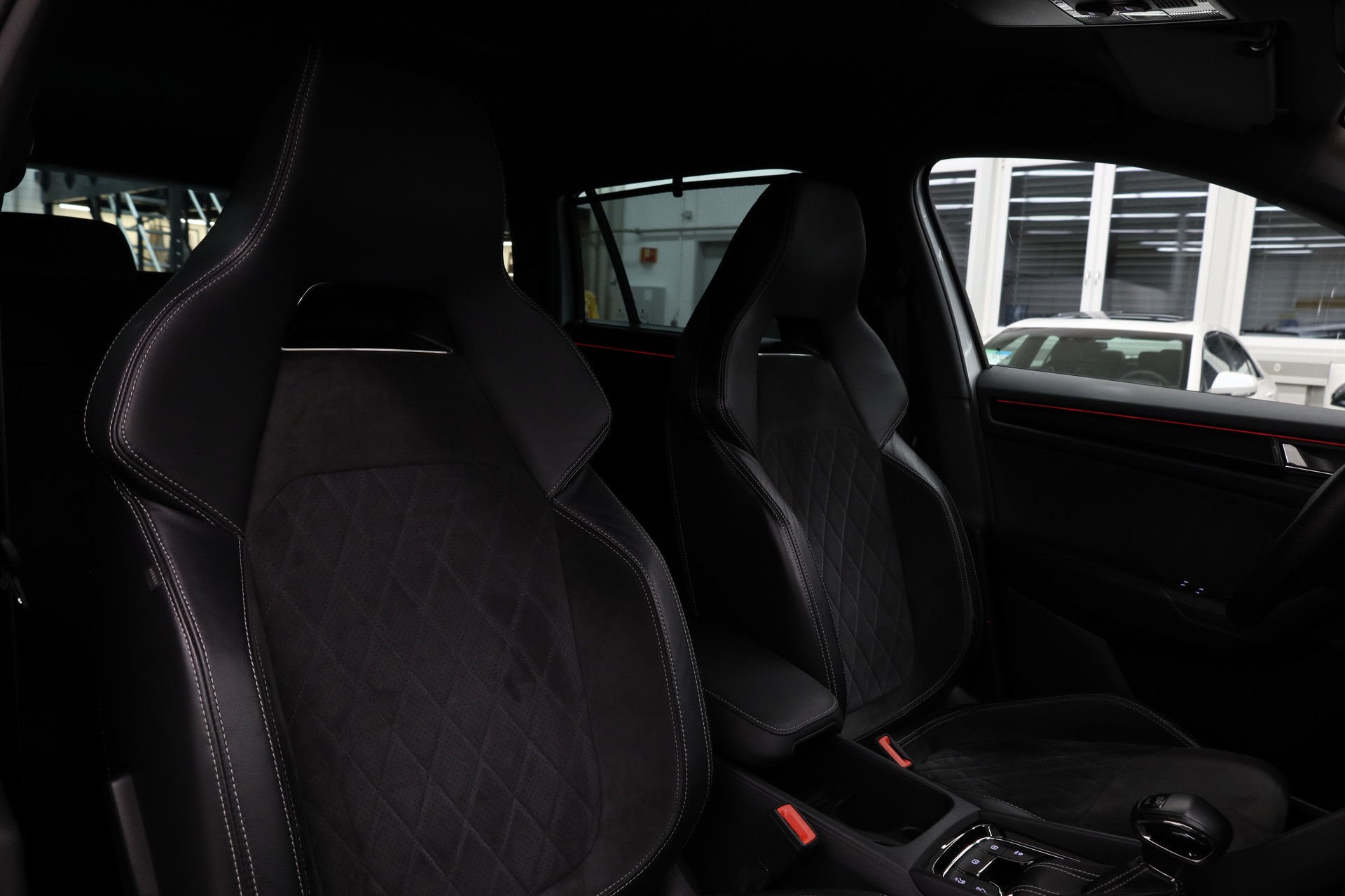 SKODA Kodiaq 2.0 TSI Sportline DSG-image-17