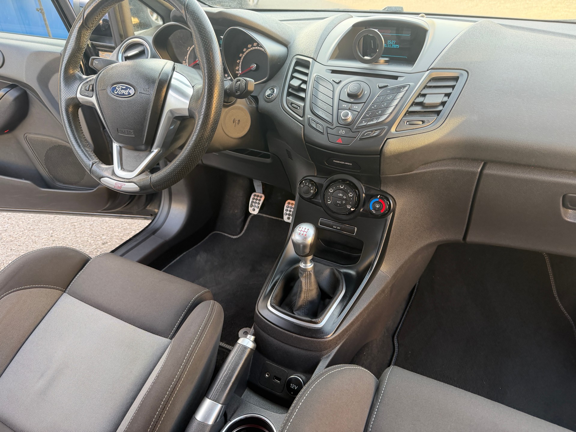 FORD Fiesta 1.6 SCTi-image-7