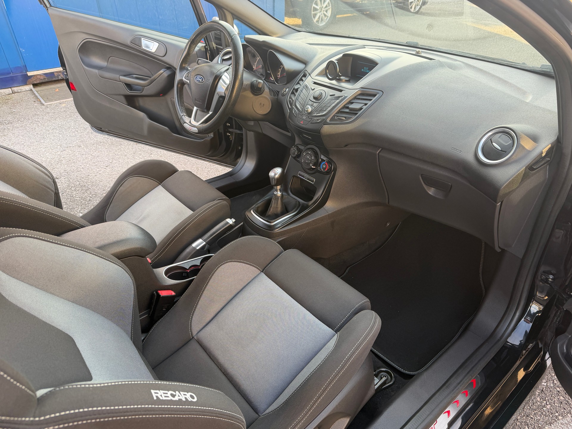 FORD Fiesta 1.6 SCTi-image-8
