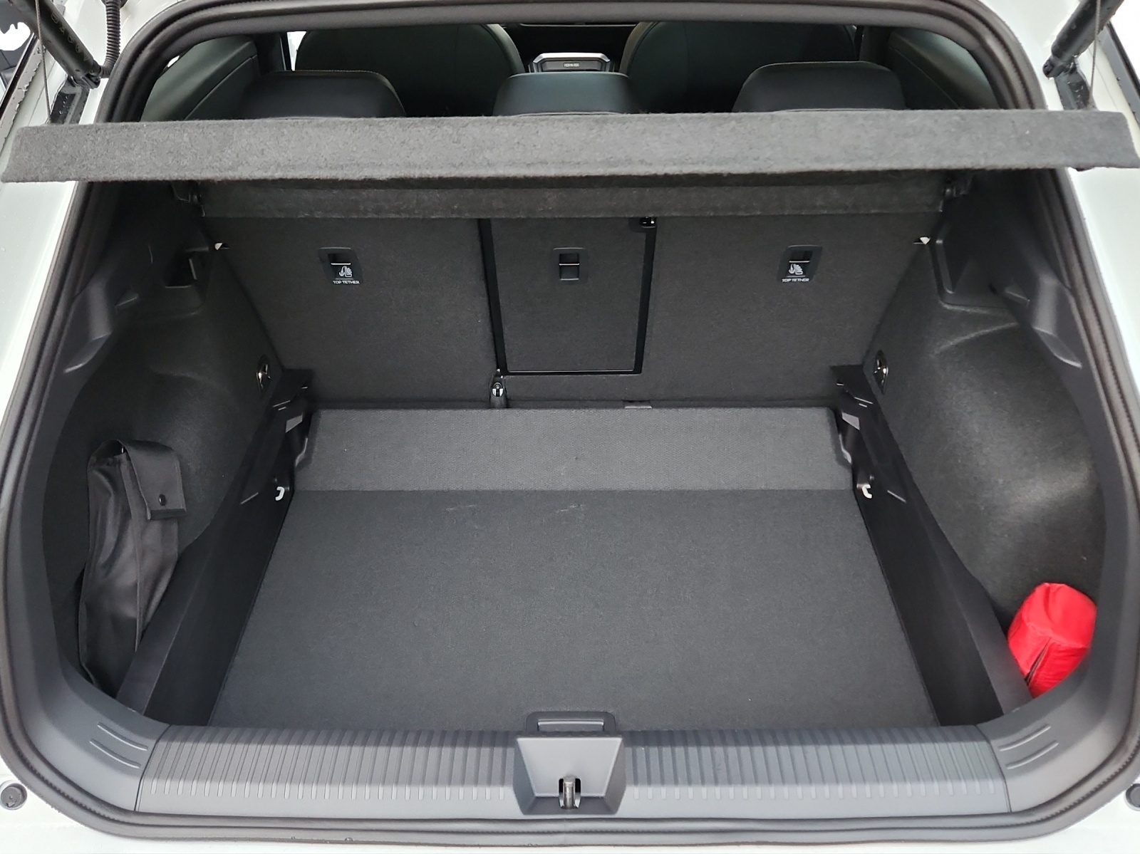 VW T-Roc 1.5 eTSI mHEV R-Line DSG-image-12