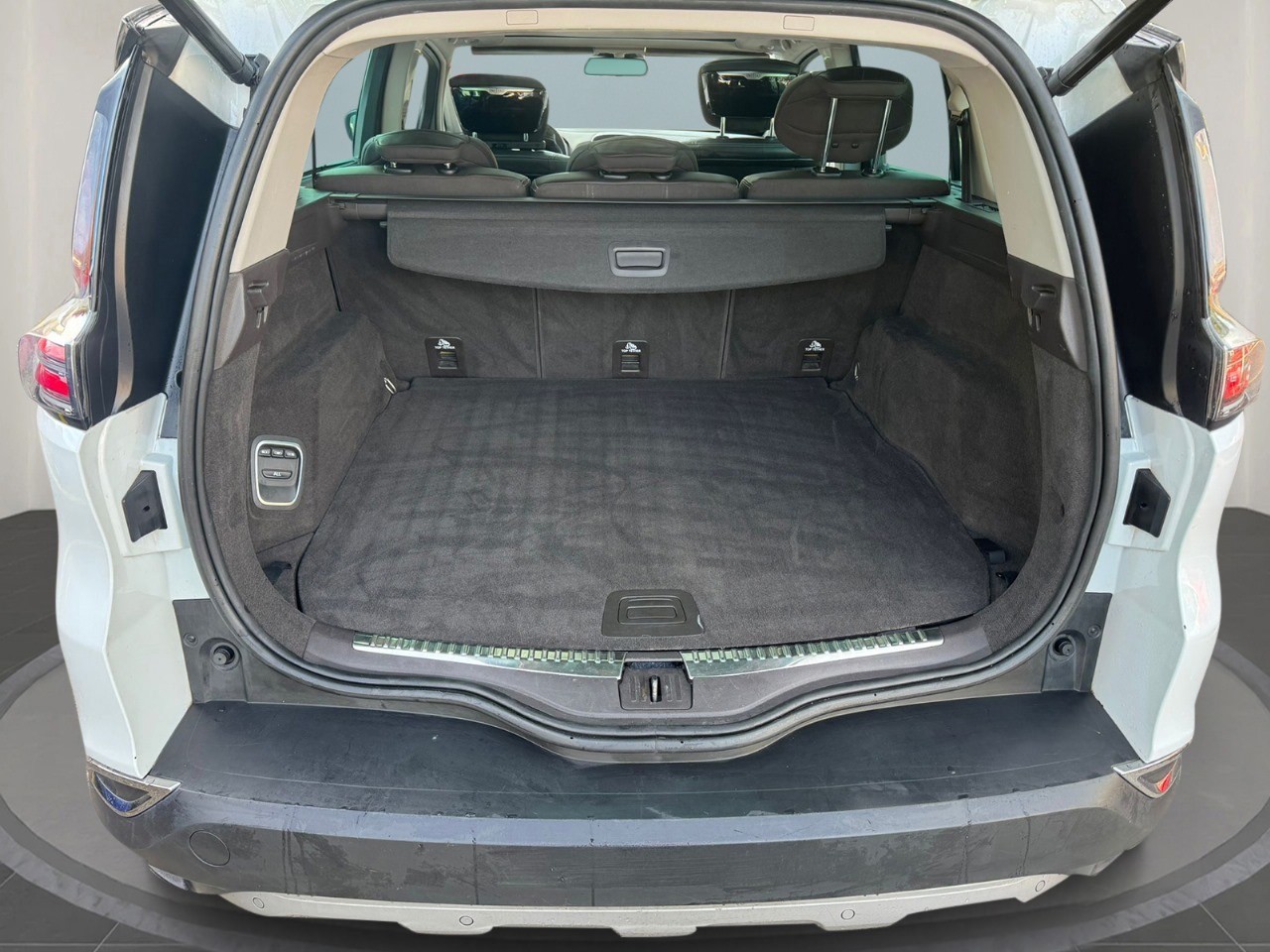 RENAULT Espace 1.6 TCe Initiale EDC-image-4