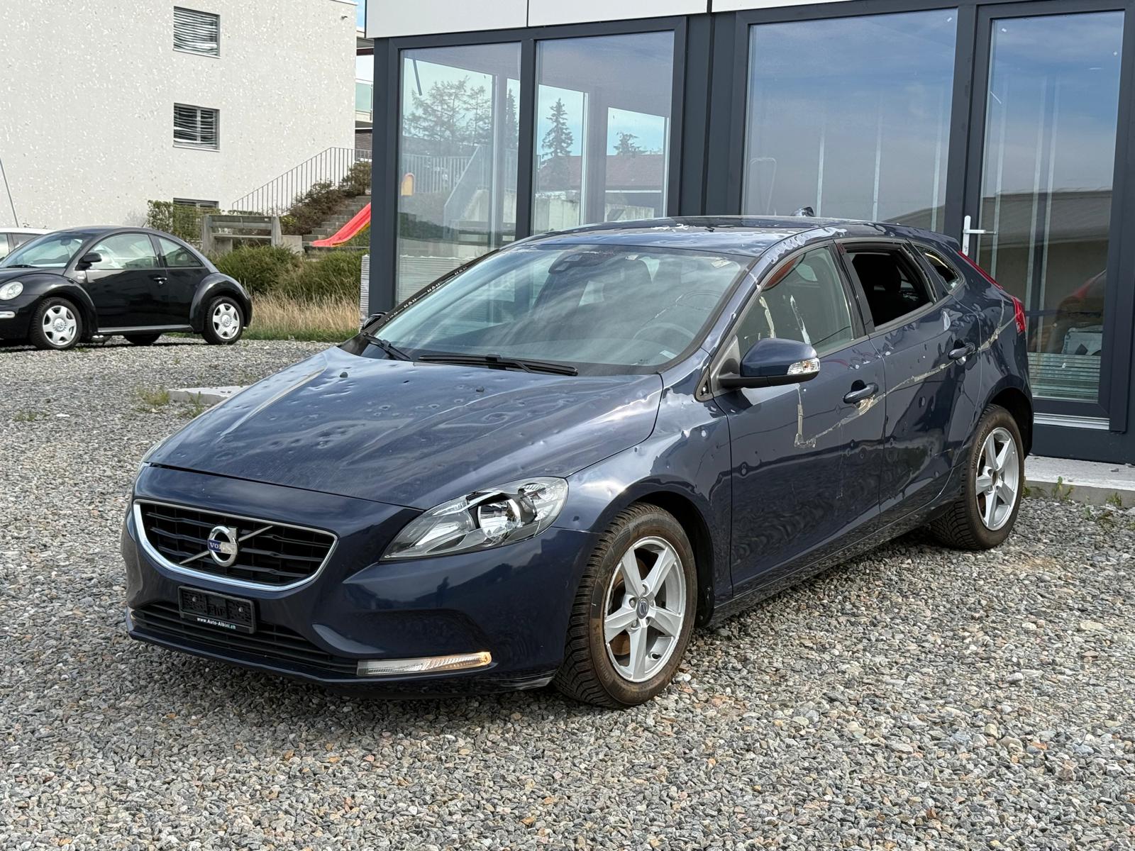 VOLVO V40 T2 Kinetic **HAGELSCHADEN** **Jetzt nur noch CHF 4'900.- statt CHF 9'900.-**-image-4