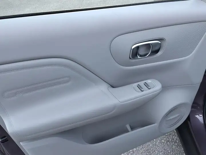 LEAPMOTOR B10 Design-image-14