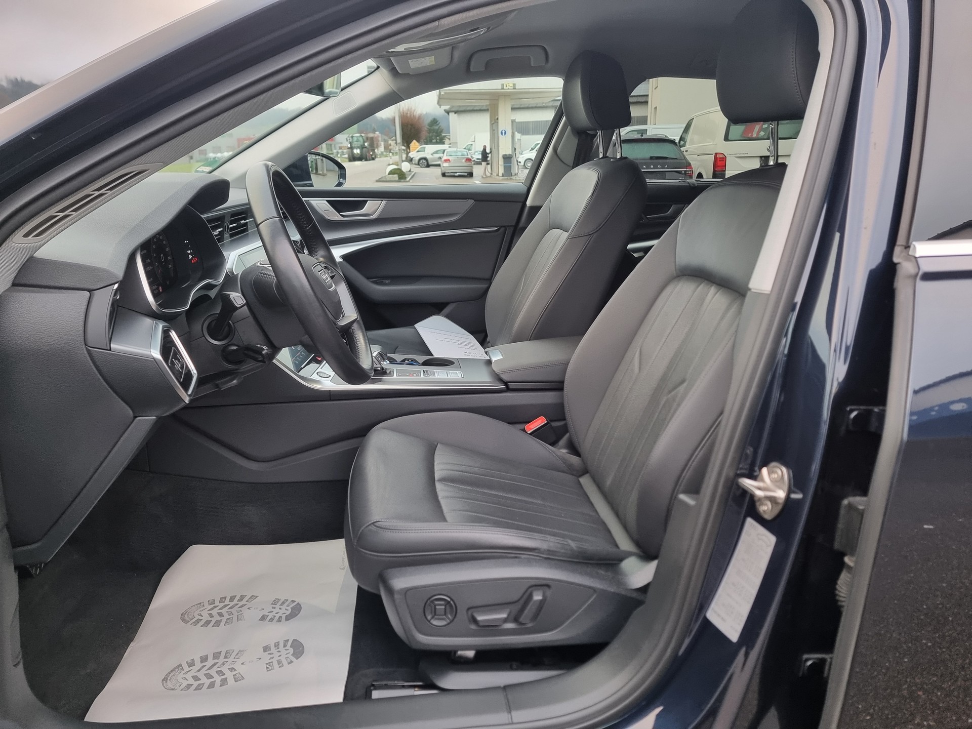 AUDI A6 Avant 40TDI Attraction S-tronic-image-10