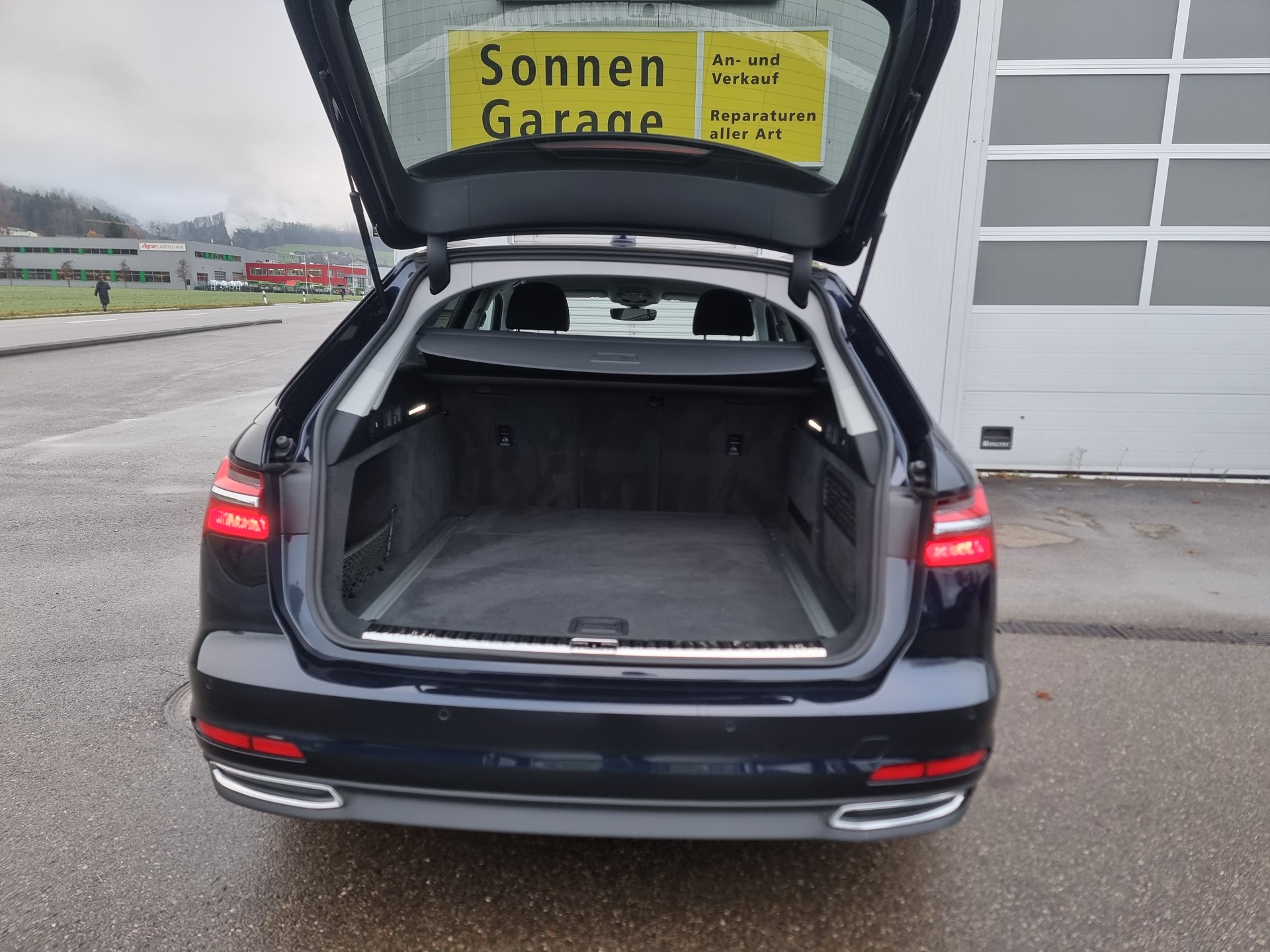 AUDI A6 Avant 40TDI Attraction S-tronic-image-12