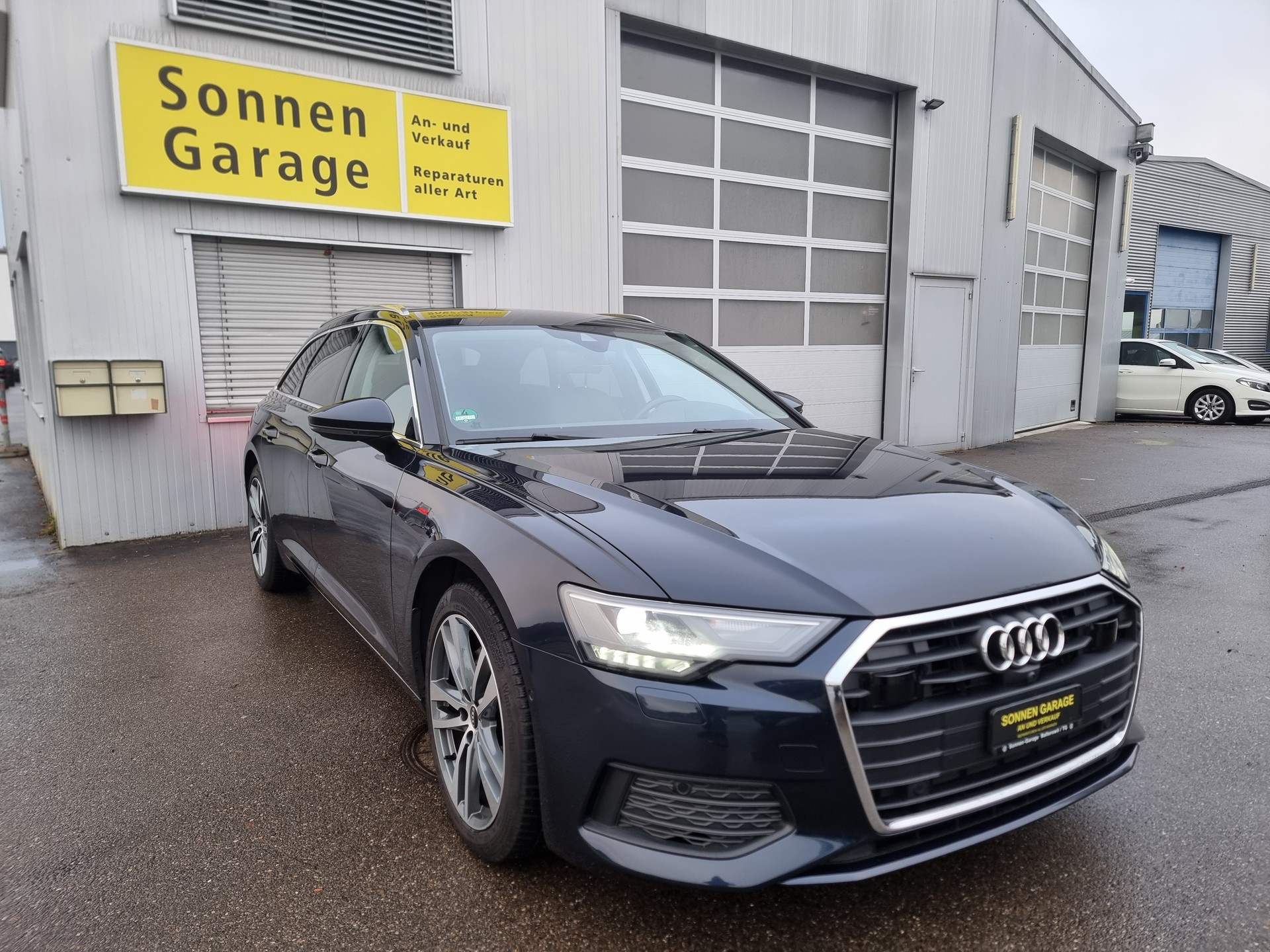 AUDI A6 Avant 40TDI Attraction S-tronic-image-0