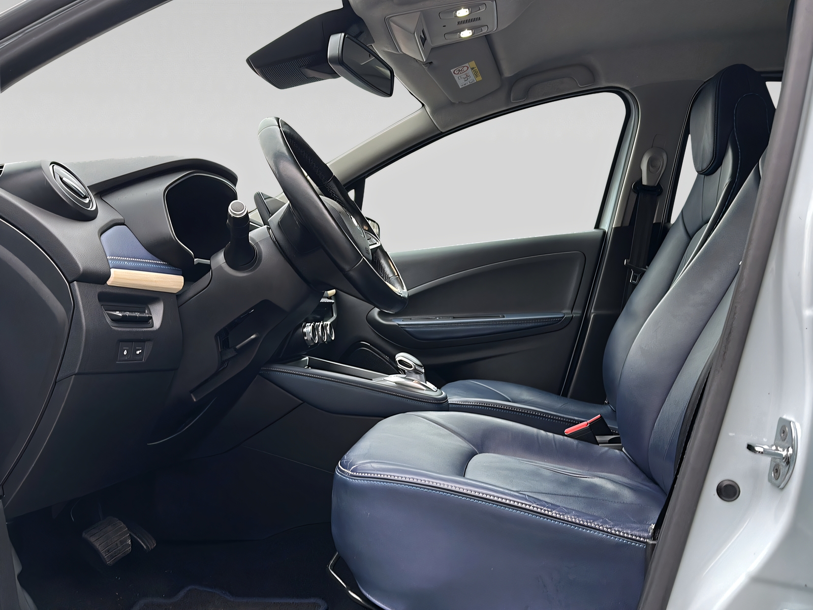 RENAULT Zoe R135 Riviera (Batterie-Miete)-image-4