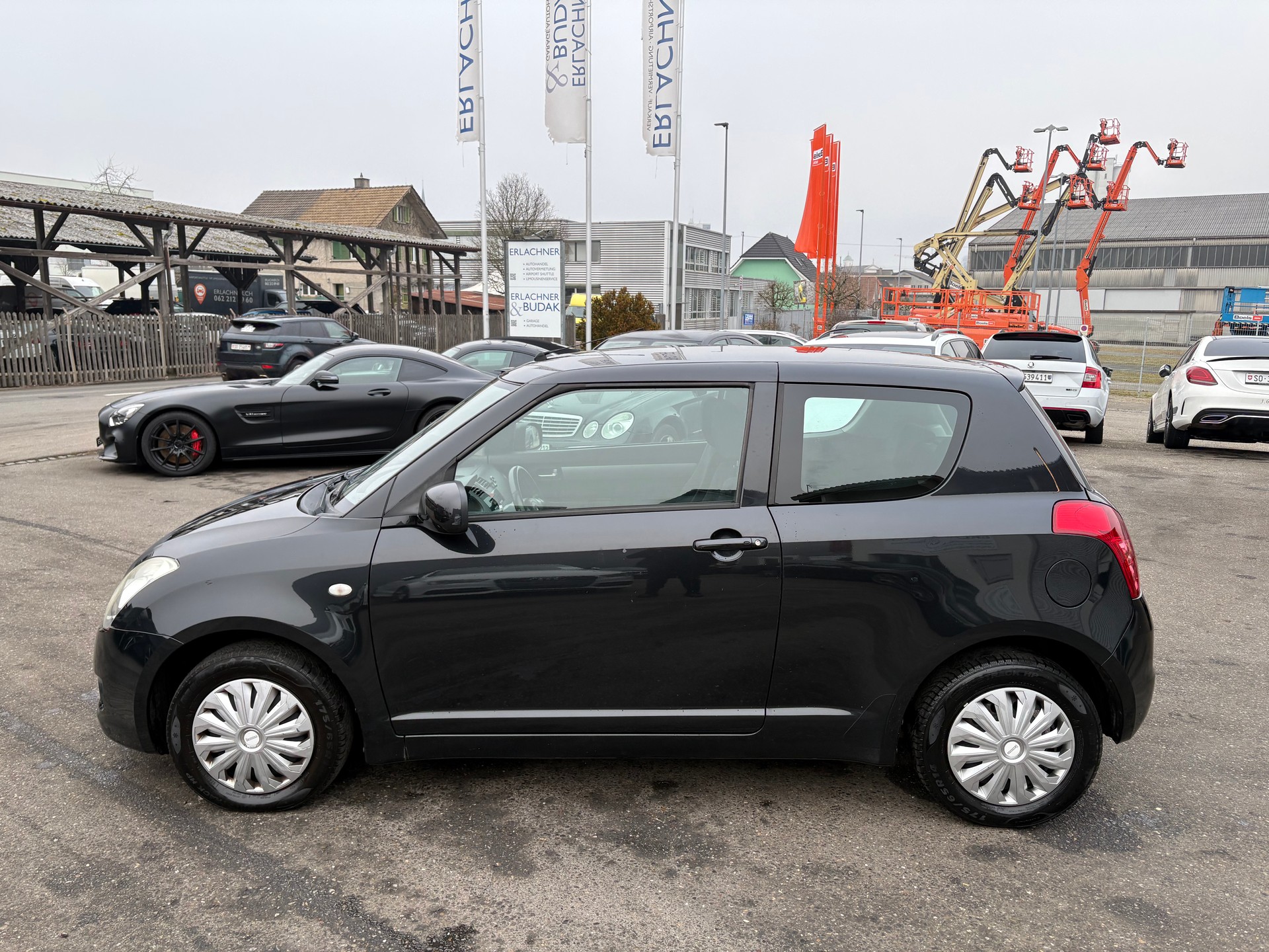 SUZUKI Swift 1.3i 16V GL-showroom-element-2