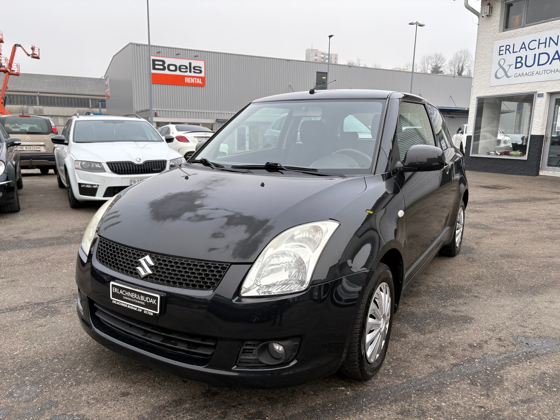 SUZUKI Swift 1.3i 16V GL-showroom-element-1