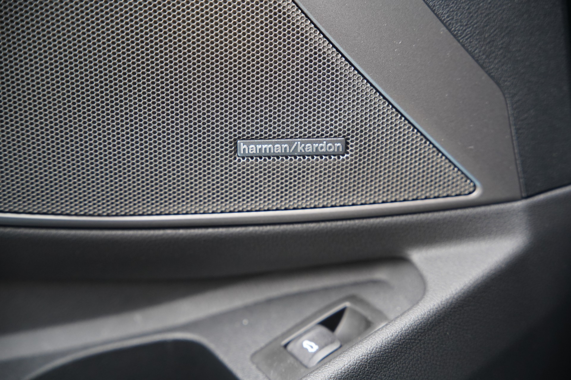 BMW M3 Touring xDrive Competition M LCI Brewster Green-image-15