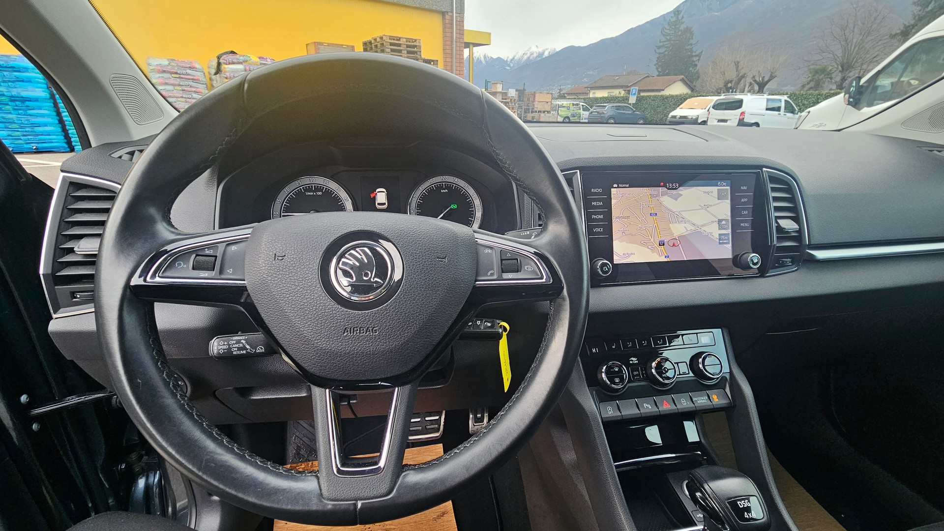 SKODA Karoq 2.0 TDI CR Ambition 4x4 DSG-image-5
