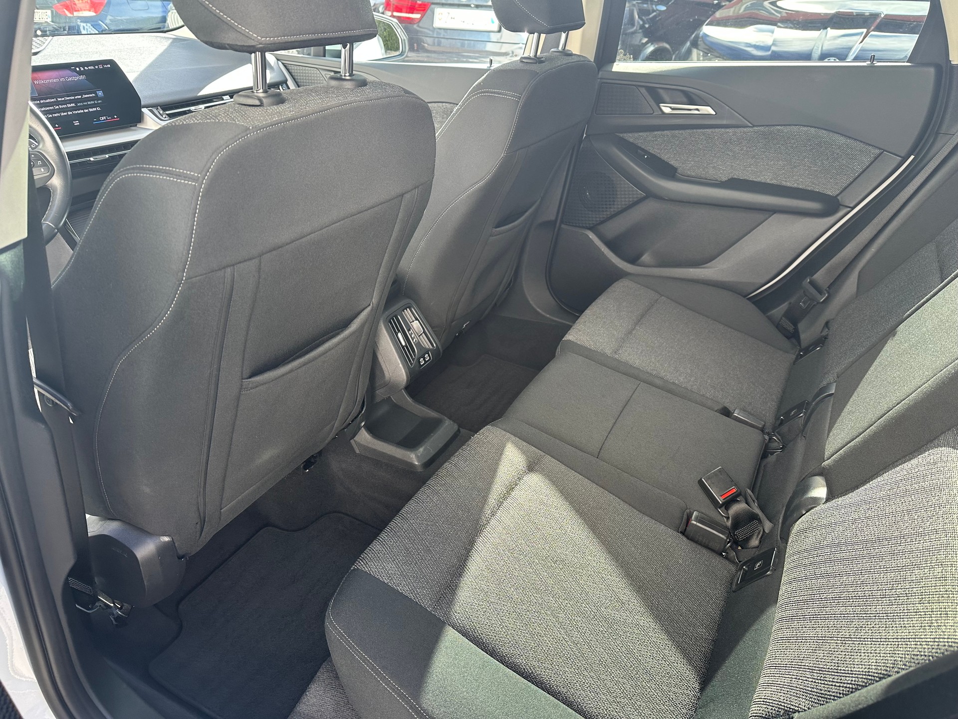 BMW 218d Active Tourer DKG-image-7