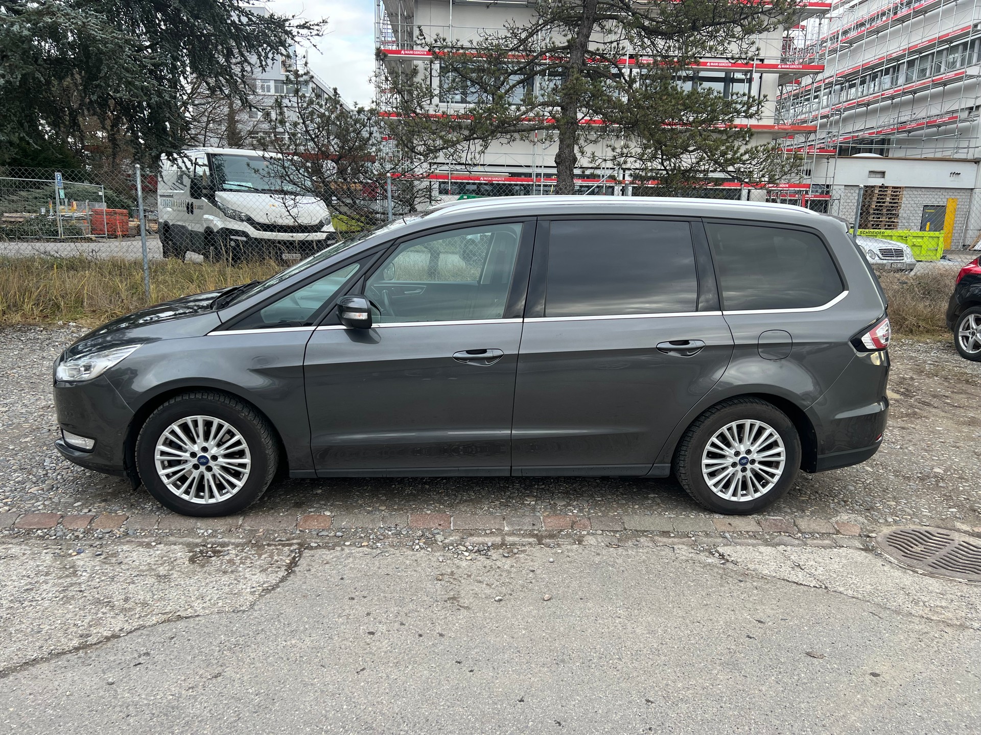 FORD Galaxy 2.0 TDCi Titanium AWD PowerShift-image-3