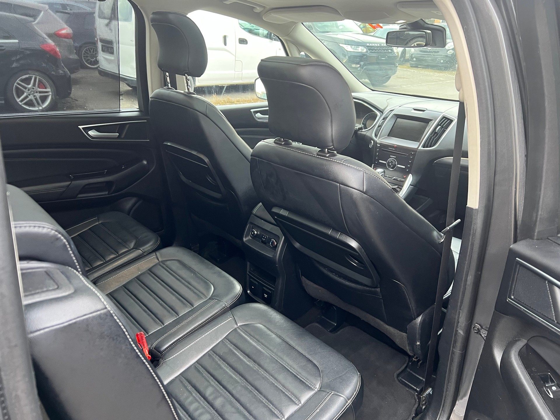 FORD Galaxy 2.0 TDCi Titanium AWD PowerShift-image-9