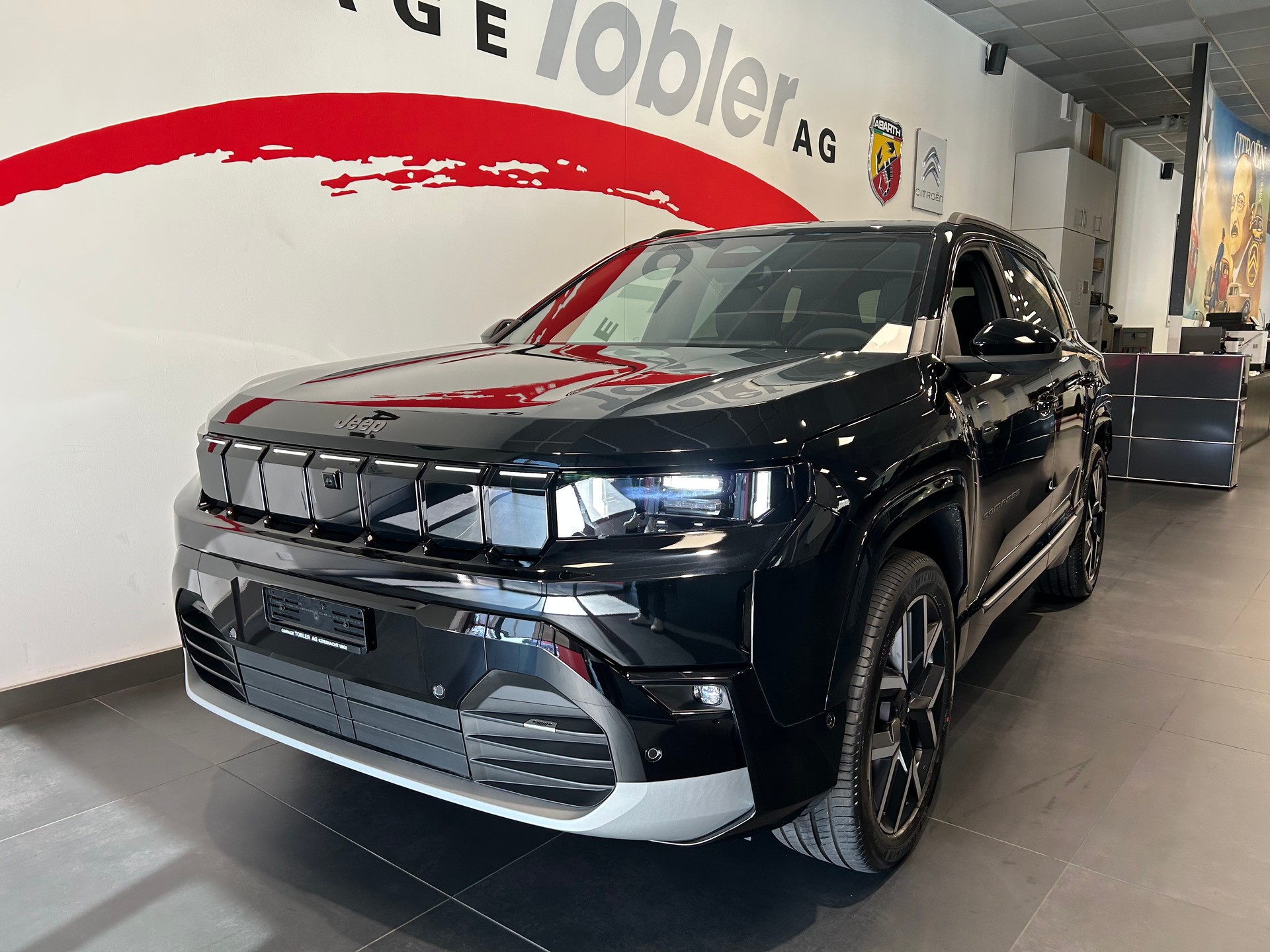 JEEP Compass Elektro 74kWh First Edition-image-3
