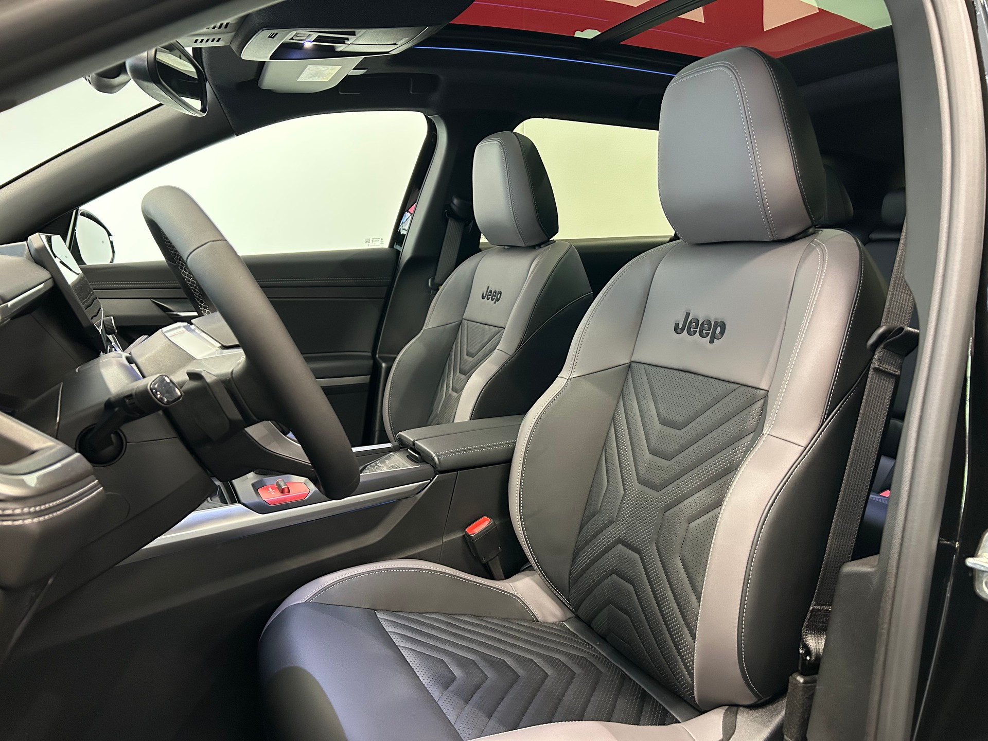 JEEP Compass Elektro 74kWh First Edition-image-8