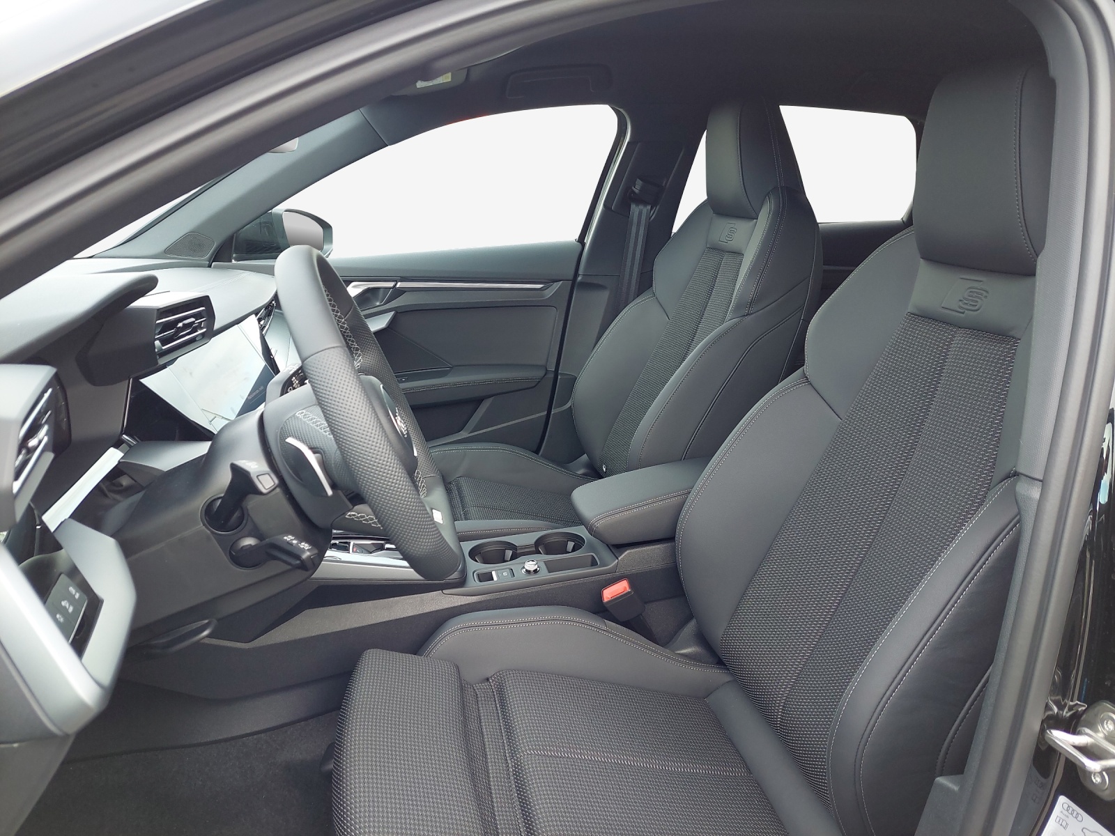 AUDI A3 Sportback TFSI 110 kW S line Attraction S tronic-image-7