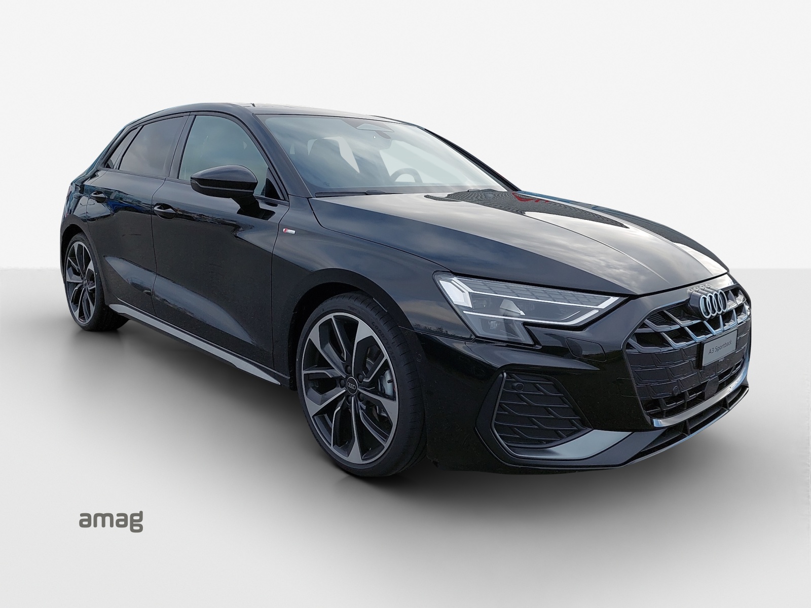 AUDI A3 Sportback TFSI 110 kW S line Attraction S tronic-image-5