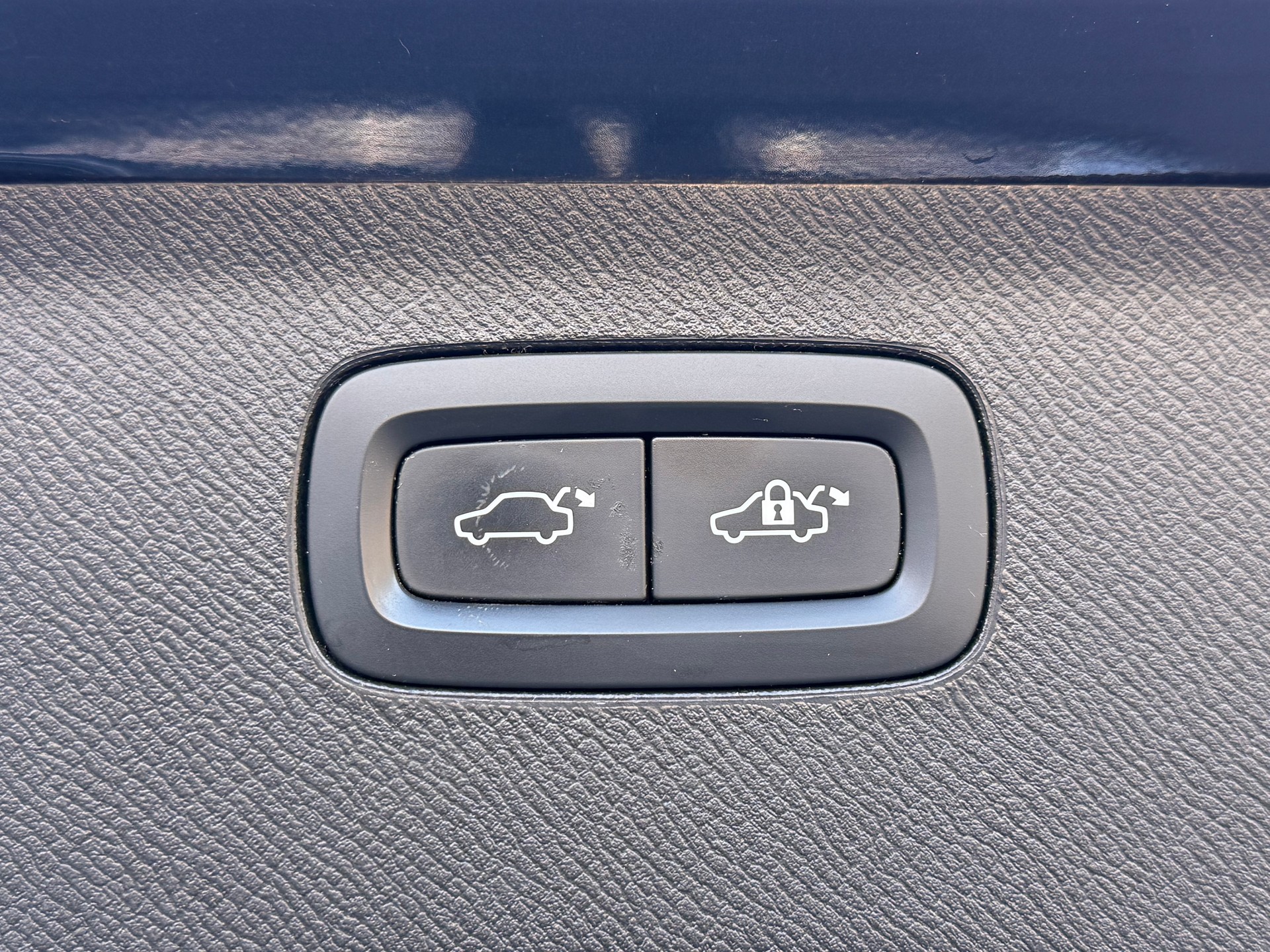 VOLVO XC90 T8 eAWD Ultimate Bright Geartronic-image-28