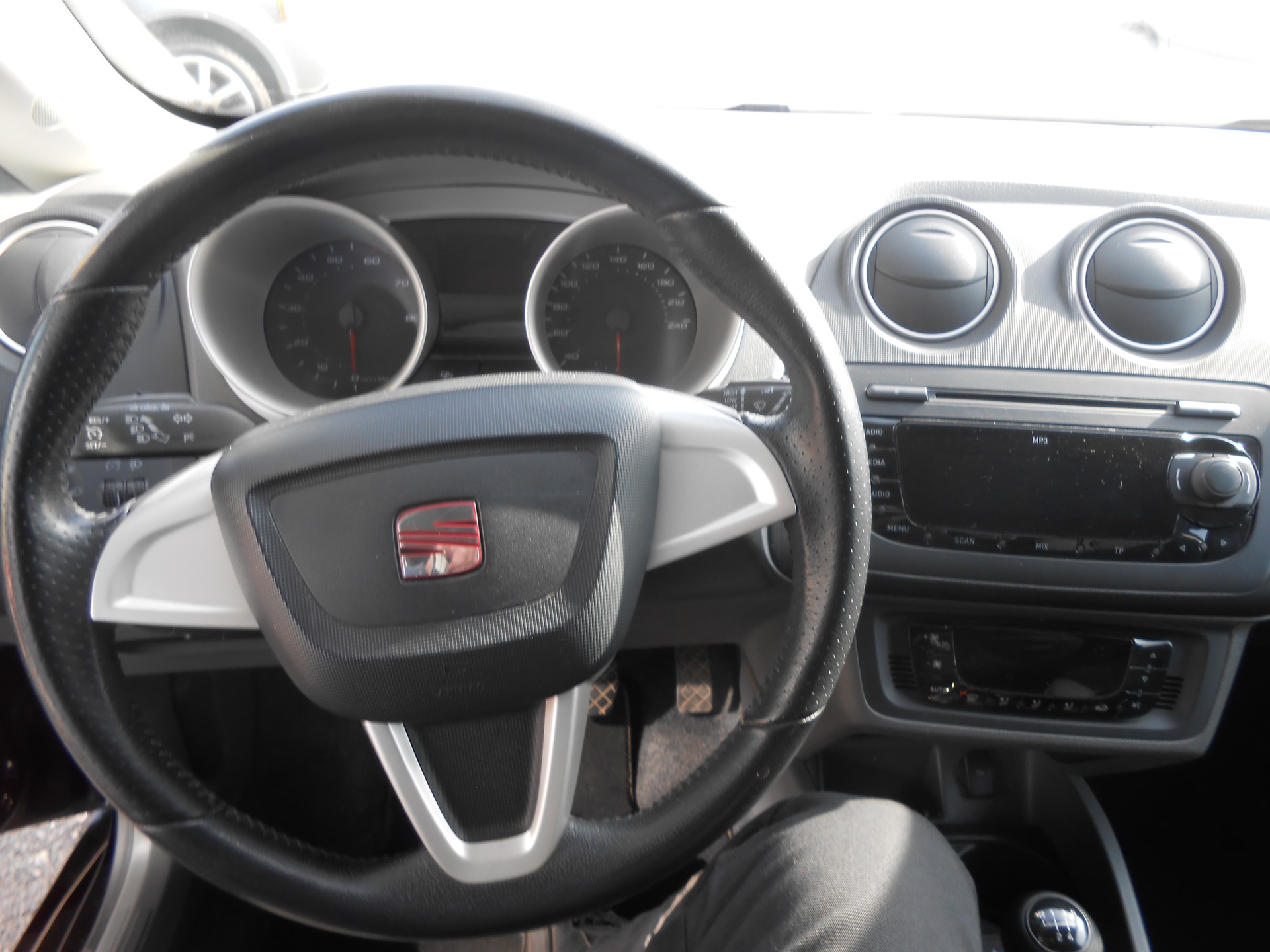 SEAT Ibiza ST 1.2 TSI Style-image-11