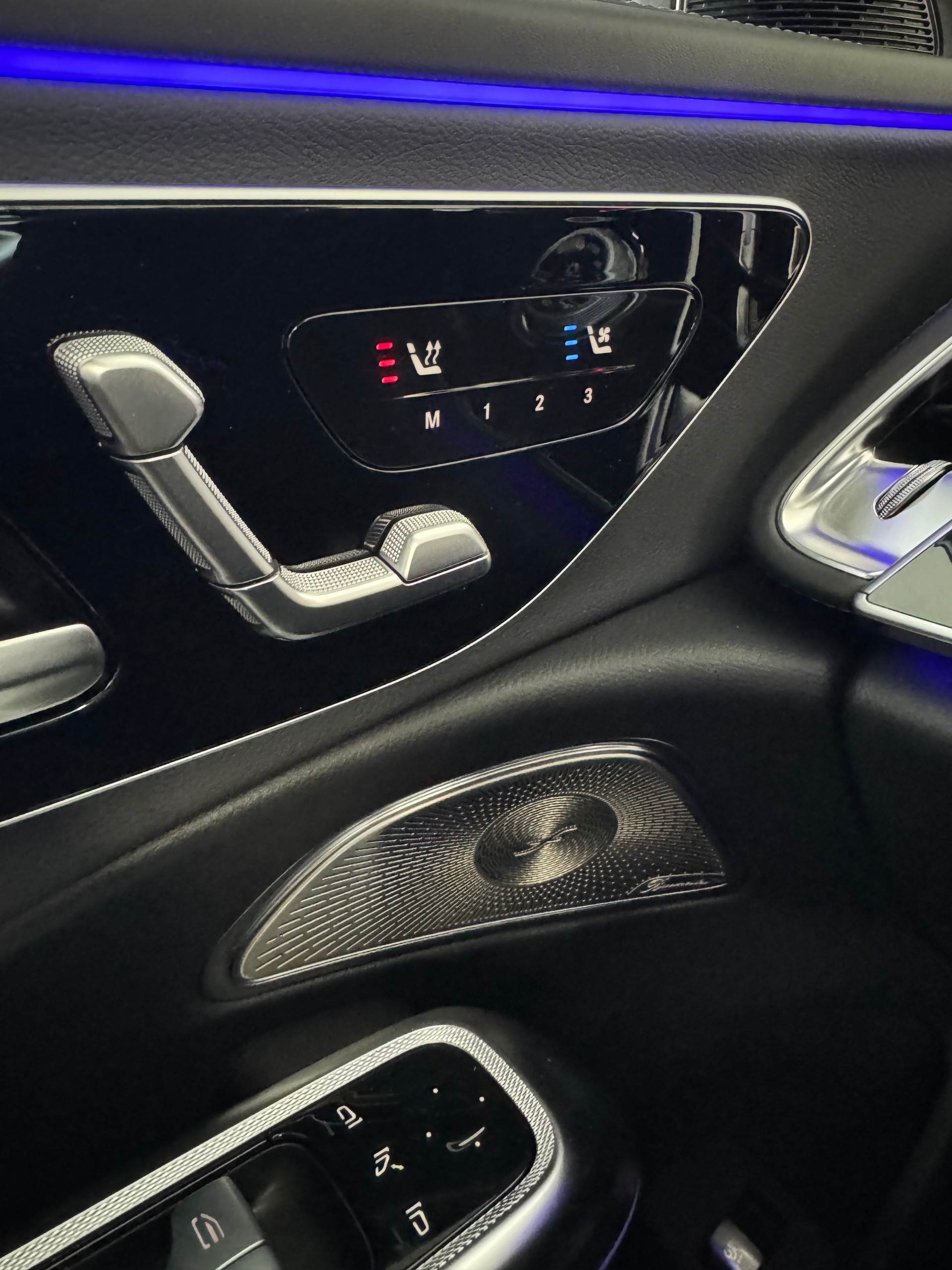 MERCEDES-BENZ E 220 d T 4Matic-image-7