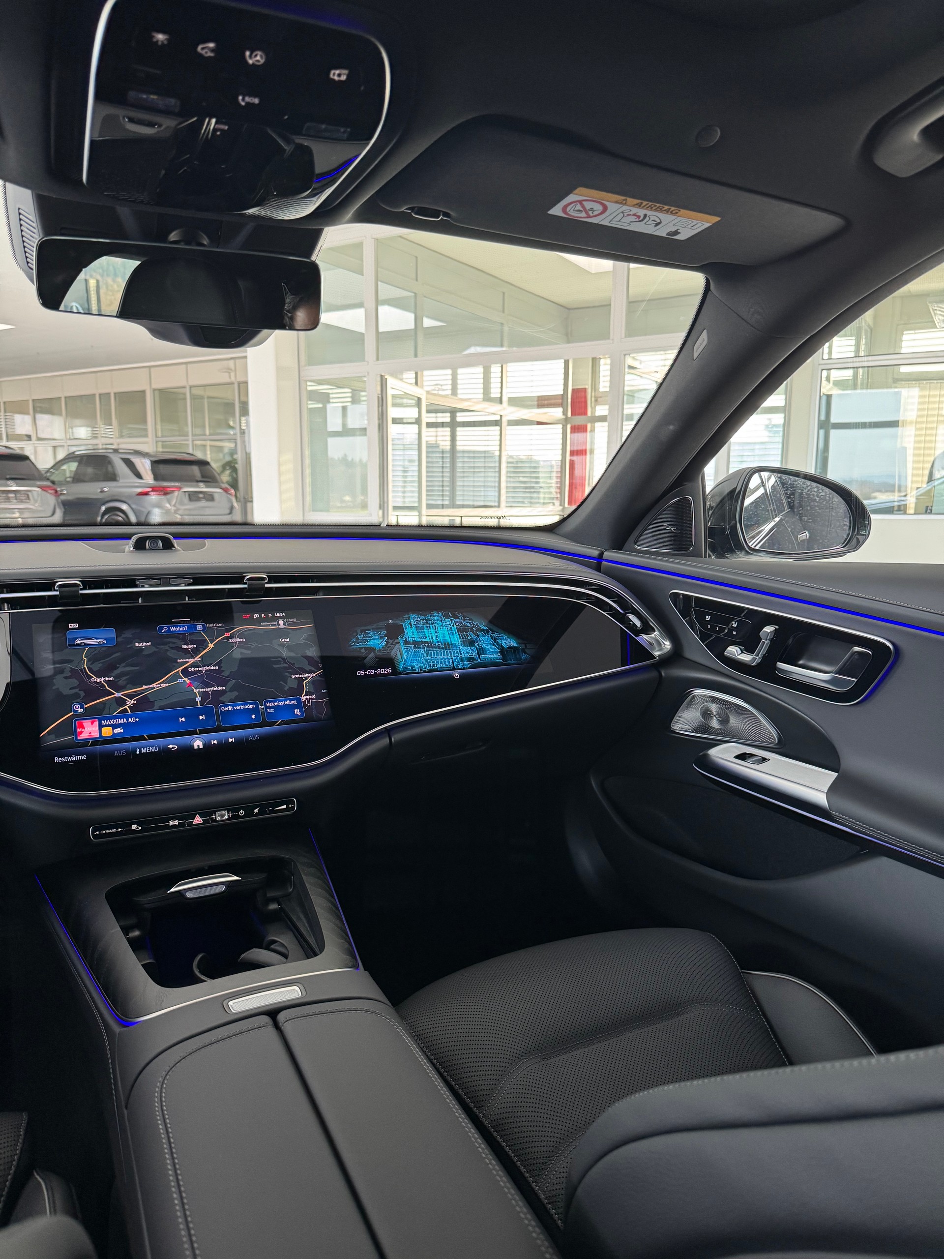 MERCEDES-BENZ E 220 d T 4Matic-image-13