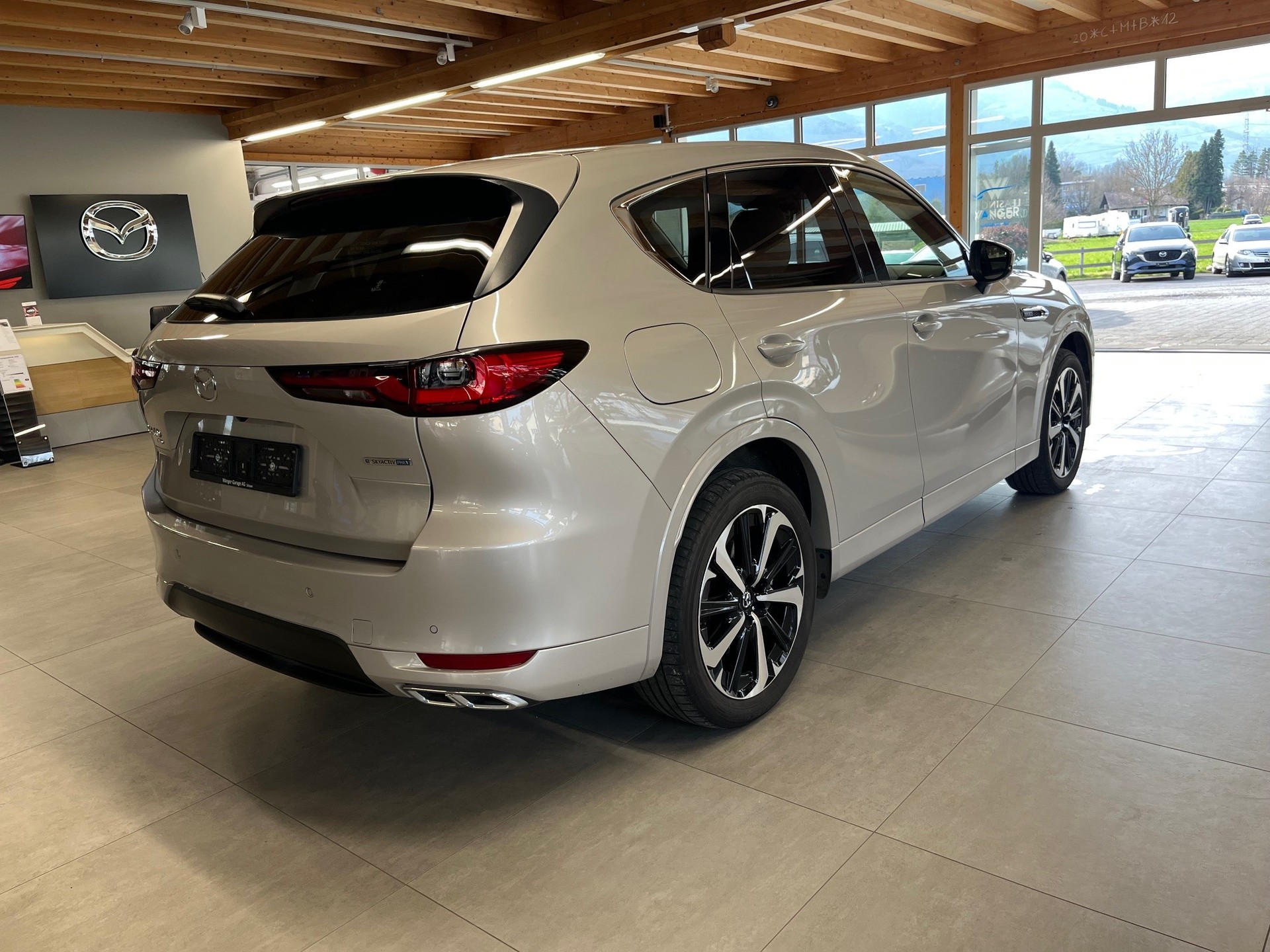 MAZDA CX-60 e-Skyactiv PHEV 327 AWD Takumi-image-3