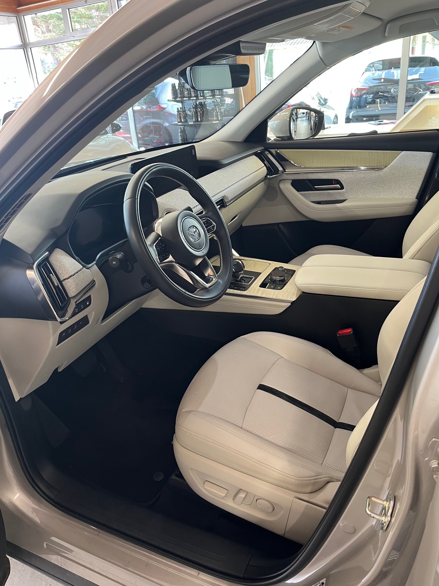 MAZDA CX-60 e-Skyactiv PHEV 327 AWD Takumi-image-6