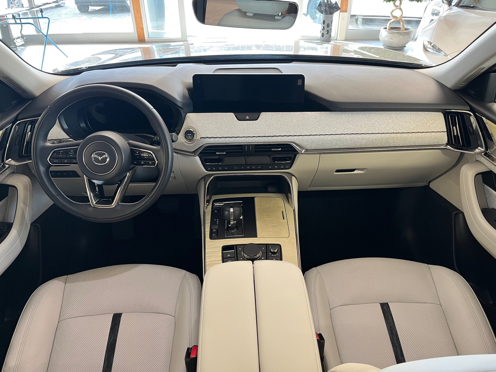 MAZDA CX-60 e-Skyactiv PHEV 327 AWD Takumi-image-9