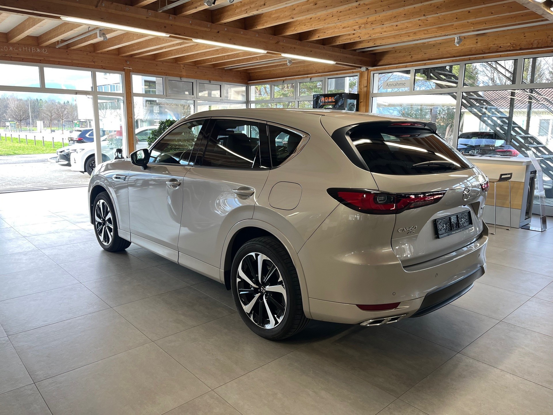 MAZDA CX-60 e-Skyactiv PHEV 327 AWD Takumi-image-4