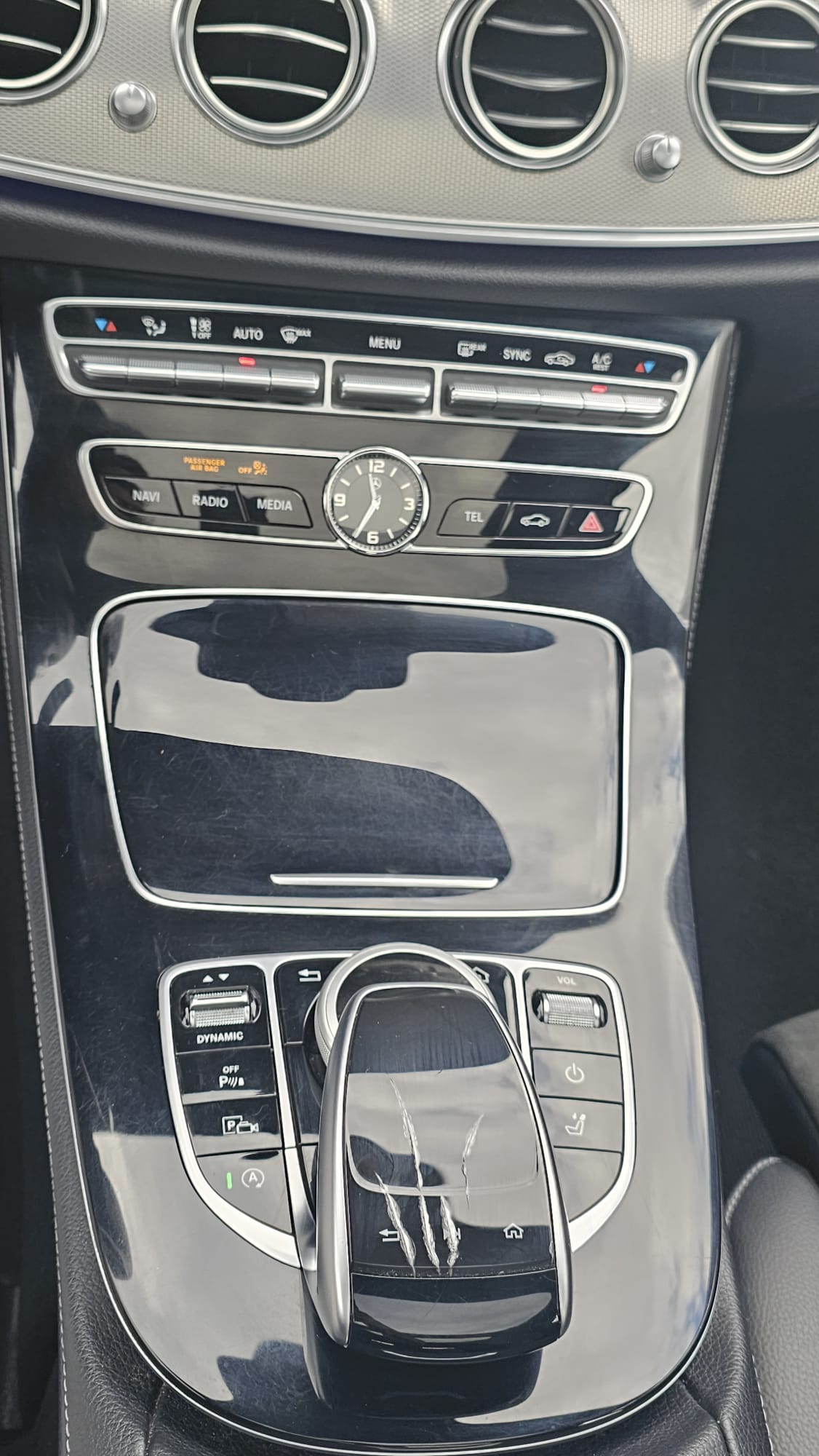 MERCEDES-BENZ E 250 AMG Line 9G-Tronic-image-11