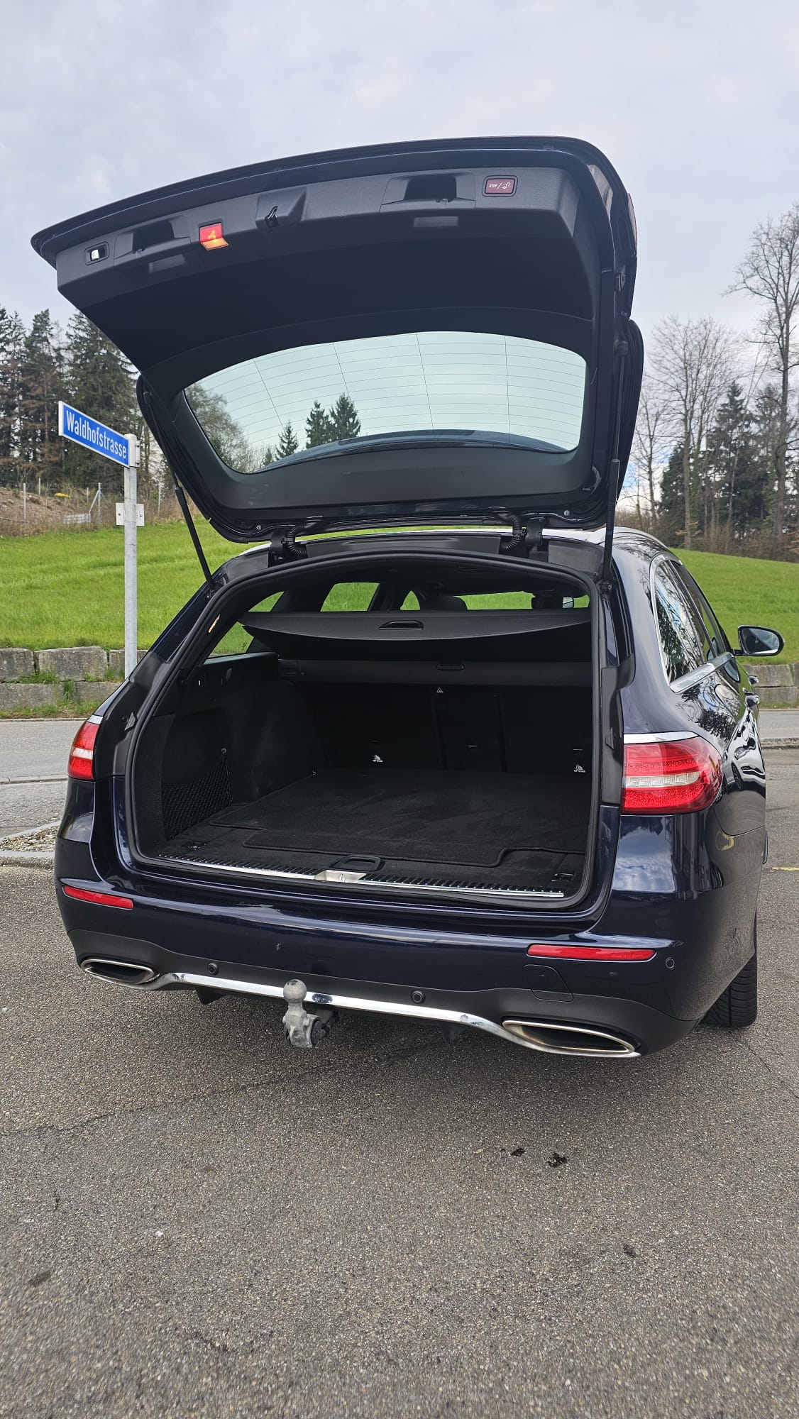MERCEDES-BENZ E 250 AMG Line 9G-Tronic-image-6