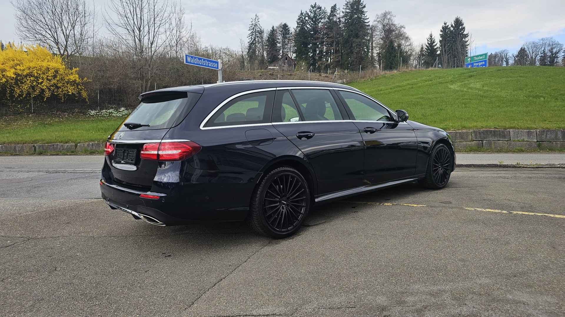 MERCEDES-BENZ E 250 AMG Line 9G-Tronic-image-3