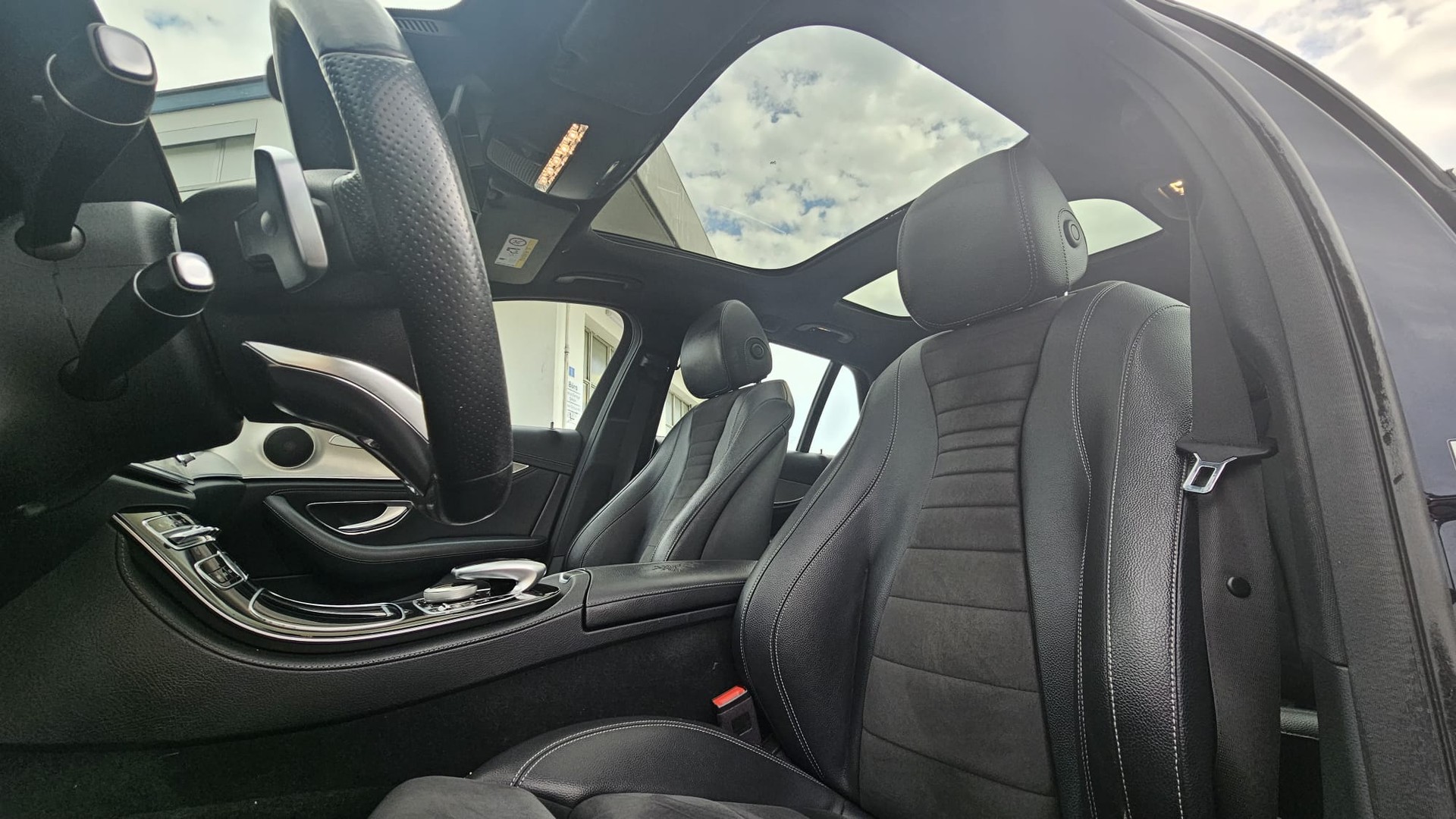 MERCEDES-BENZ E 250 AMG Line 9G-Tronic-image-8