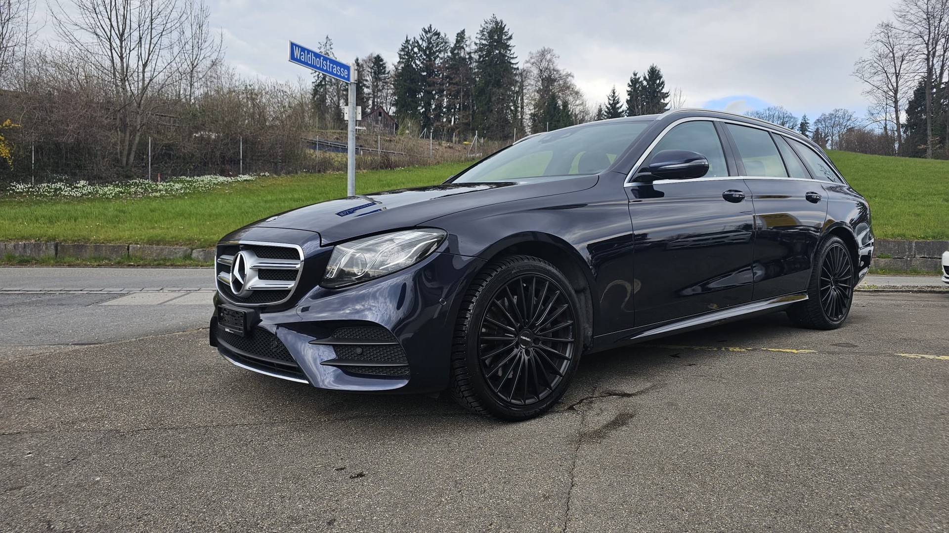 MERCEDES-BENZ E 250 AMG Line 9G-Tronic-image-0