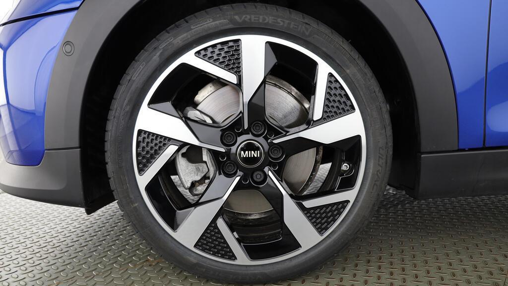 MINI Cooper 5 door C-image-9